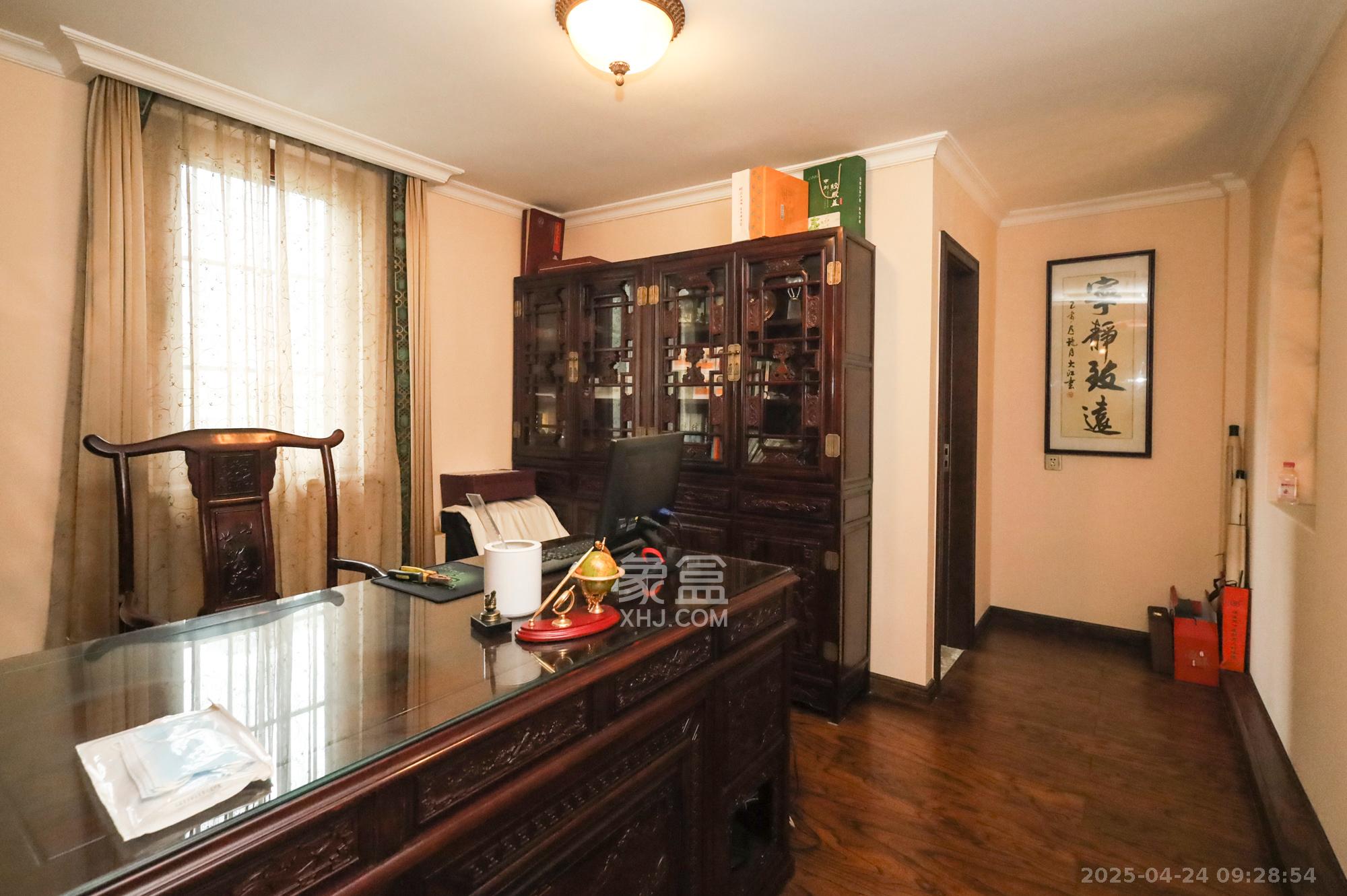 万业巴厘岛 1室0厅0卫 450.0万 万业巴厘岛 1室0厅0卫 450.0万卧室