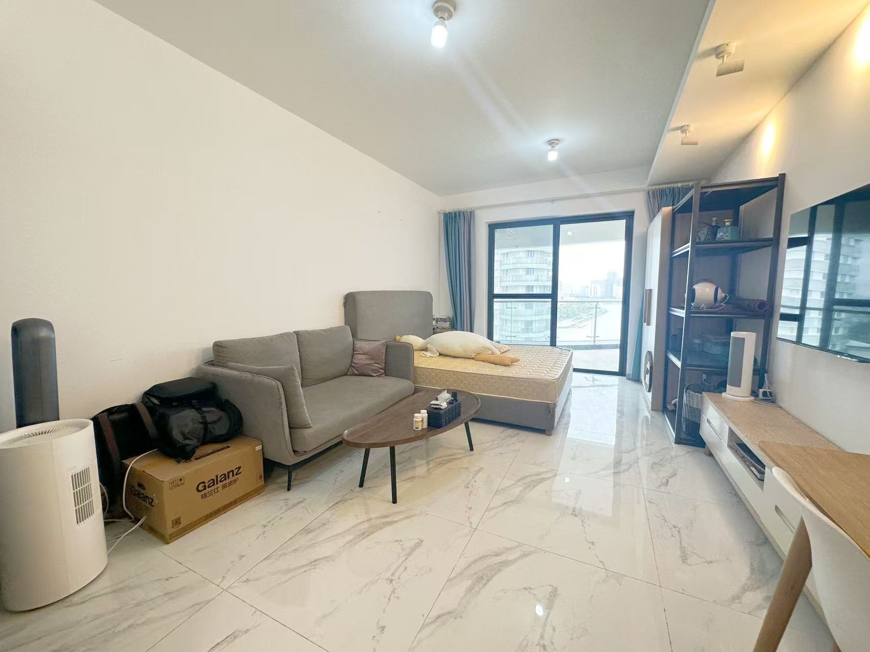 碧桂园中央半岛 1室1厅1卫 86.0万 碧桂园中央半岛 1室1厅1卫 86.0万客厅