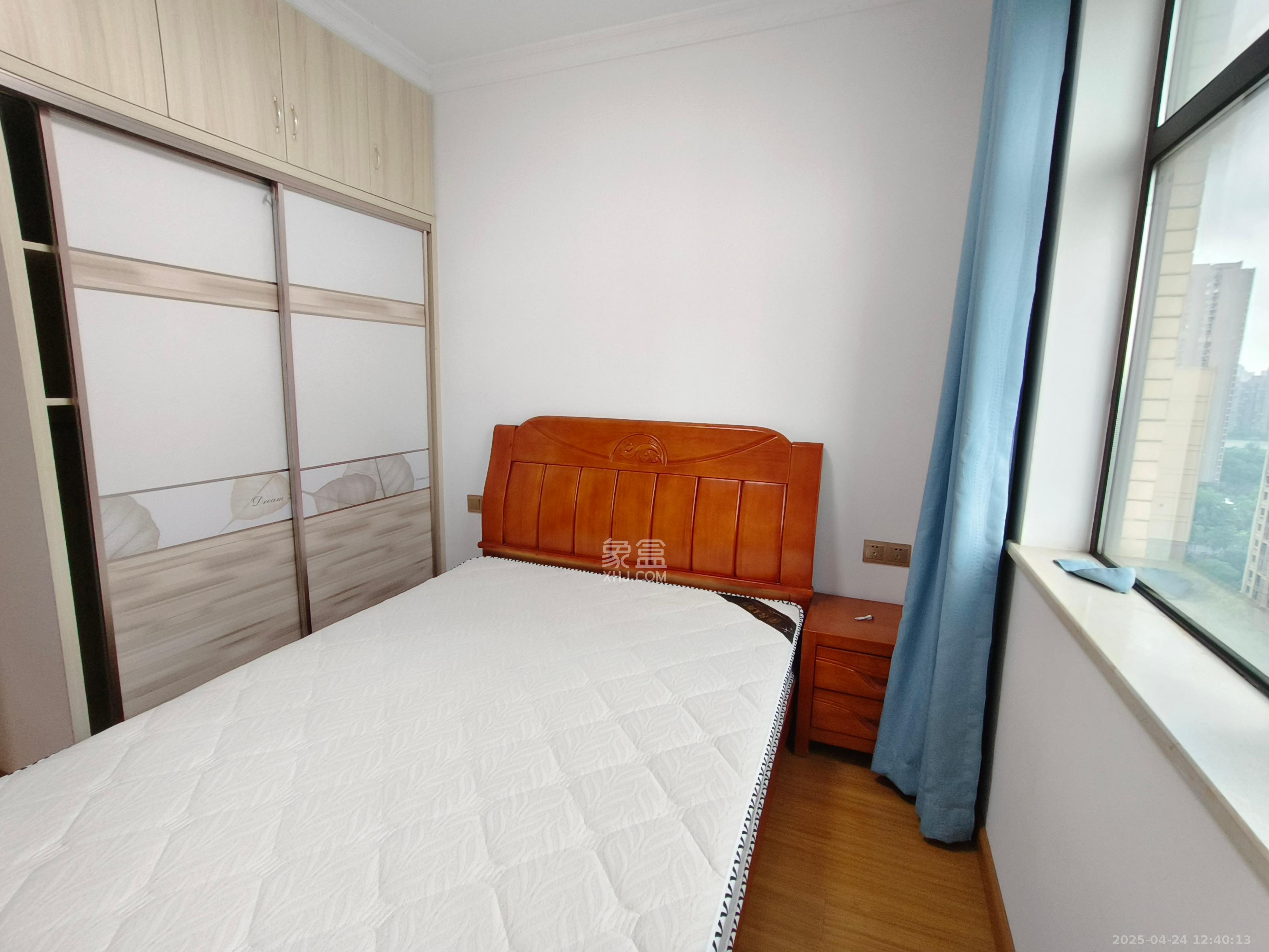 盛隆佳园  3室2厅2卫   2800.00元/月室内图