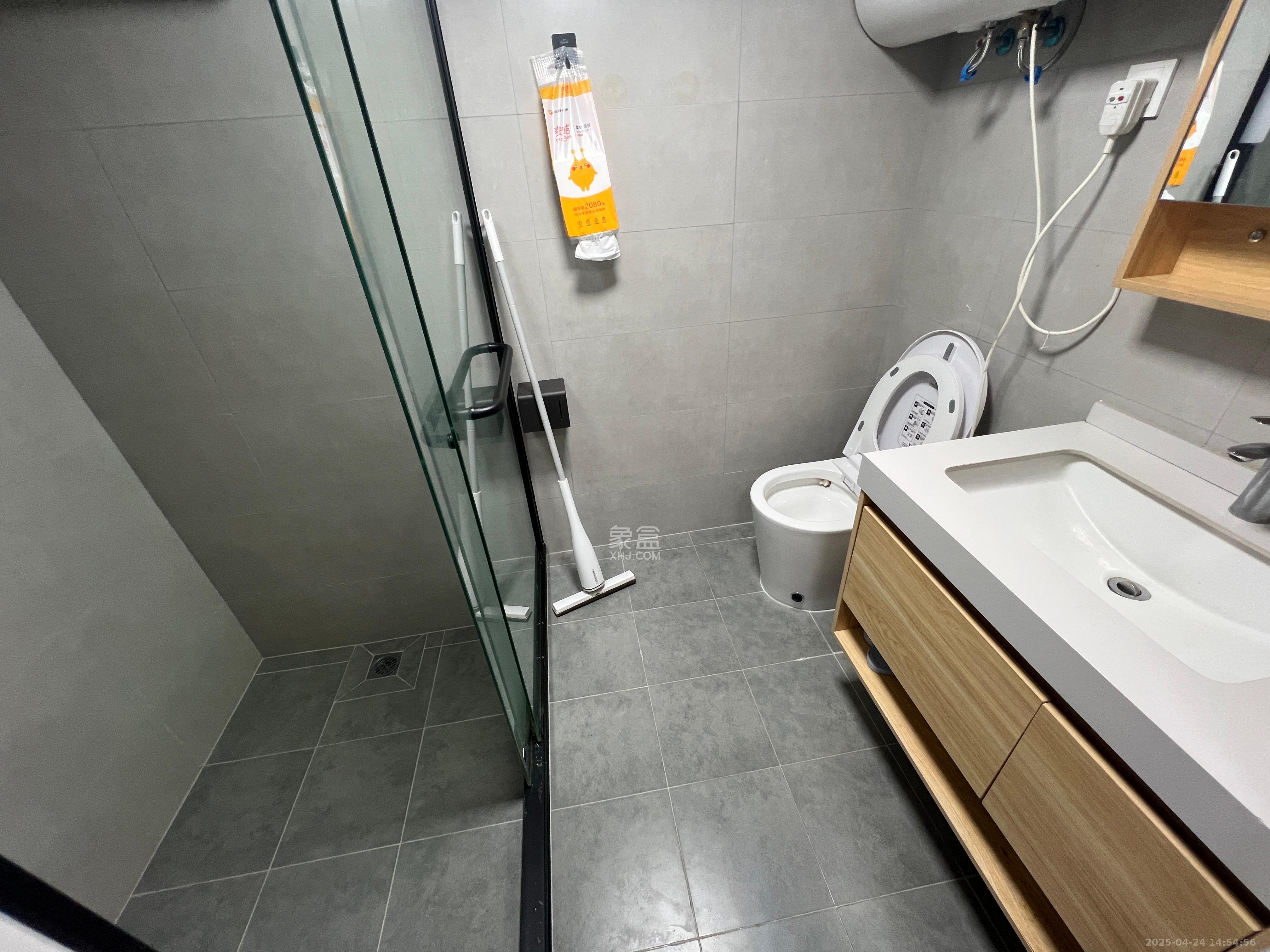 明昇壹城(明昇时代广场)三期 1室1厅1卫 2200.0元/月 明昇壹城(明昇时代广场)三期 1室1厅1卫 2200.0元/月室内图