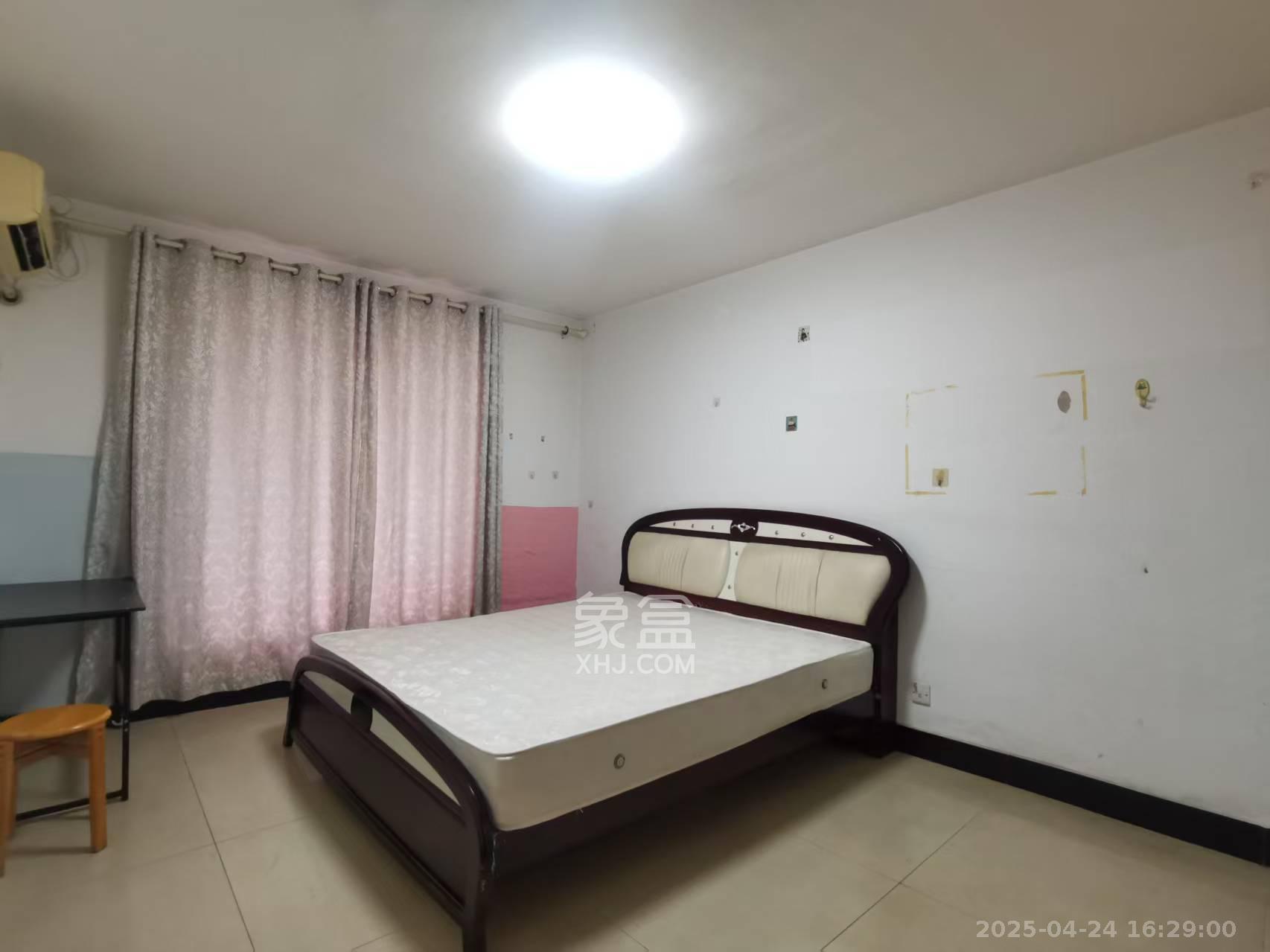 晶华美地  3室2厅1卫    1900.0元/月 晶华美地  3室2厅1卫    1900.0元/月室内图