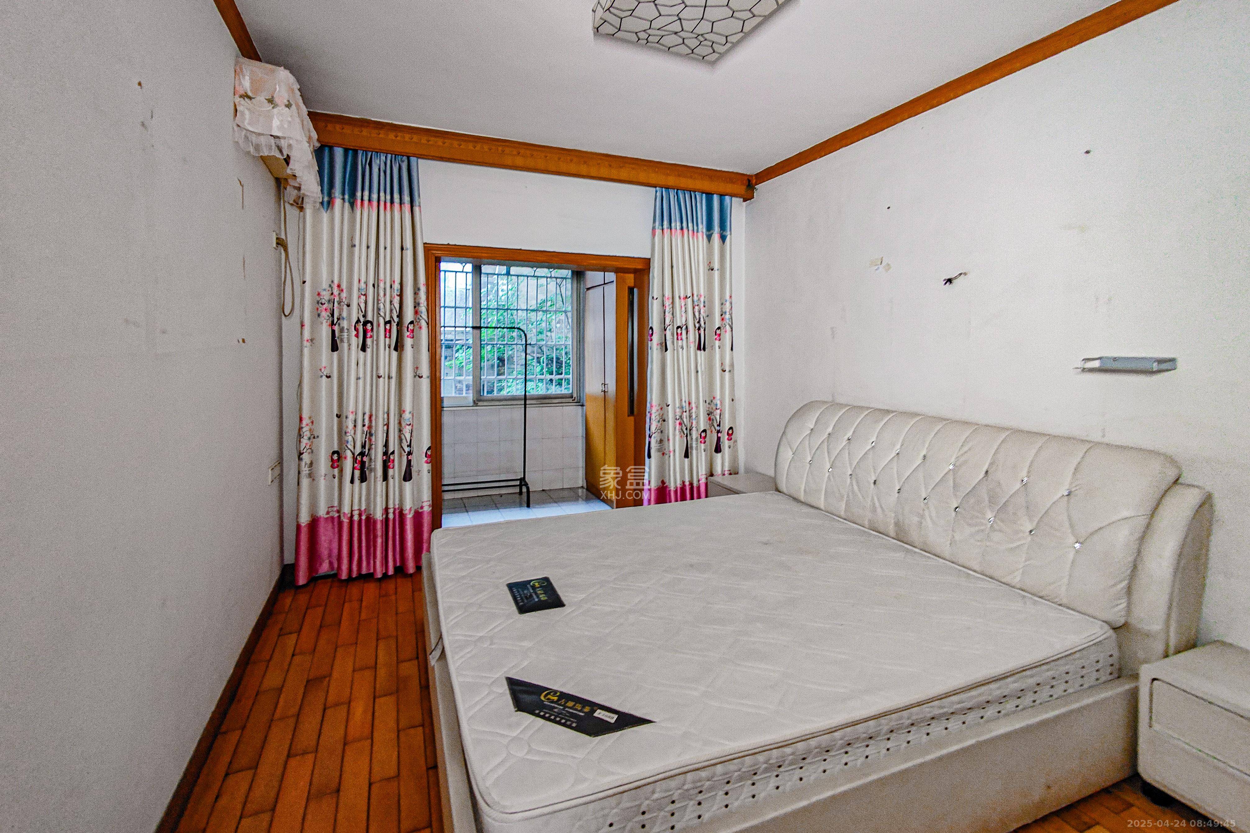 天心里散盘 3室1厅1卫 75.0万 天心里散盘 3室1厅1卫 75.0万卧室