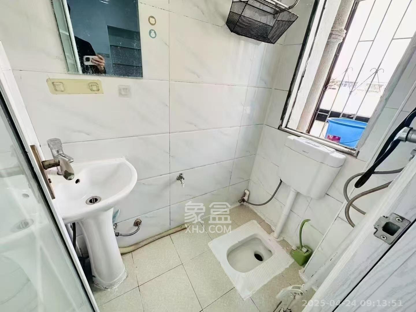 复地星光天地  3室2厅1卫    4000.0元/月 复地星光天地  3室2厅1卫    4000.0元/月室内图1