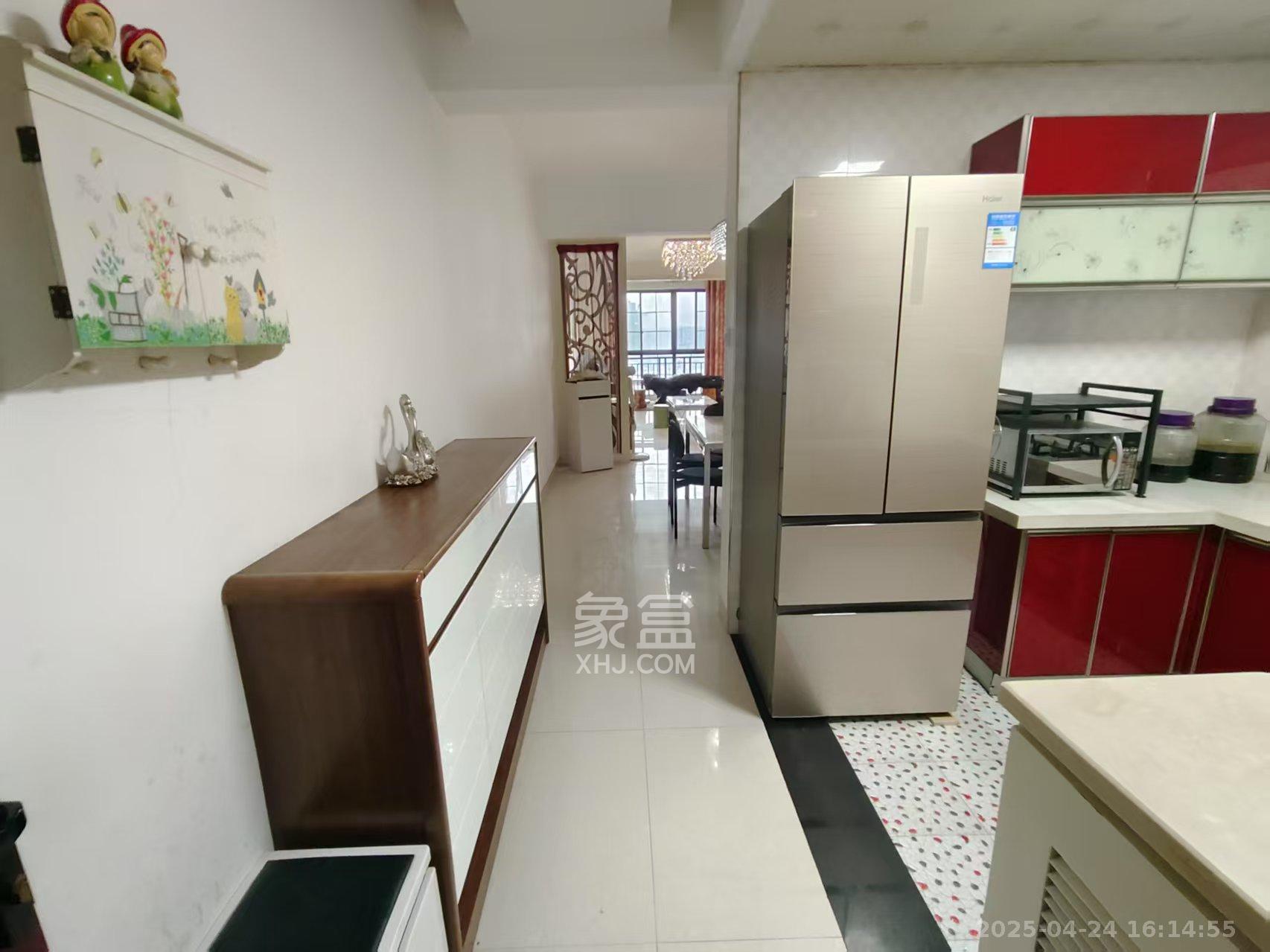 盘龙名府 3室2厅1卫 1600.0元/月 盘龙名府 3室2厅1卫 1600.0元/月室内图