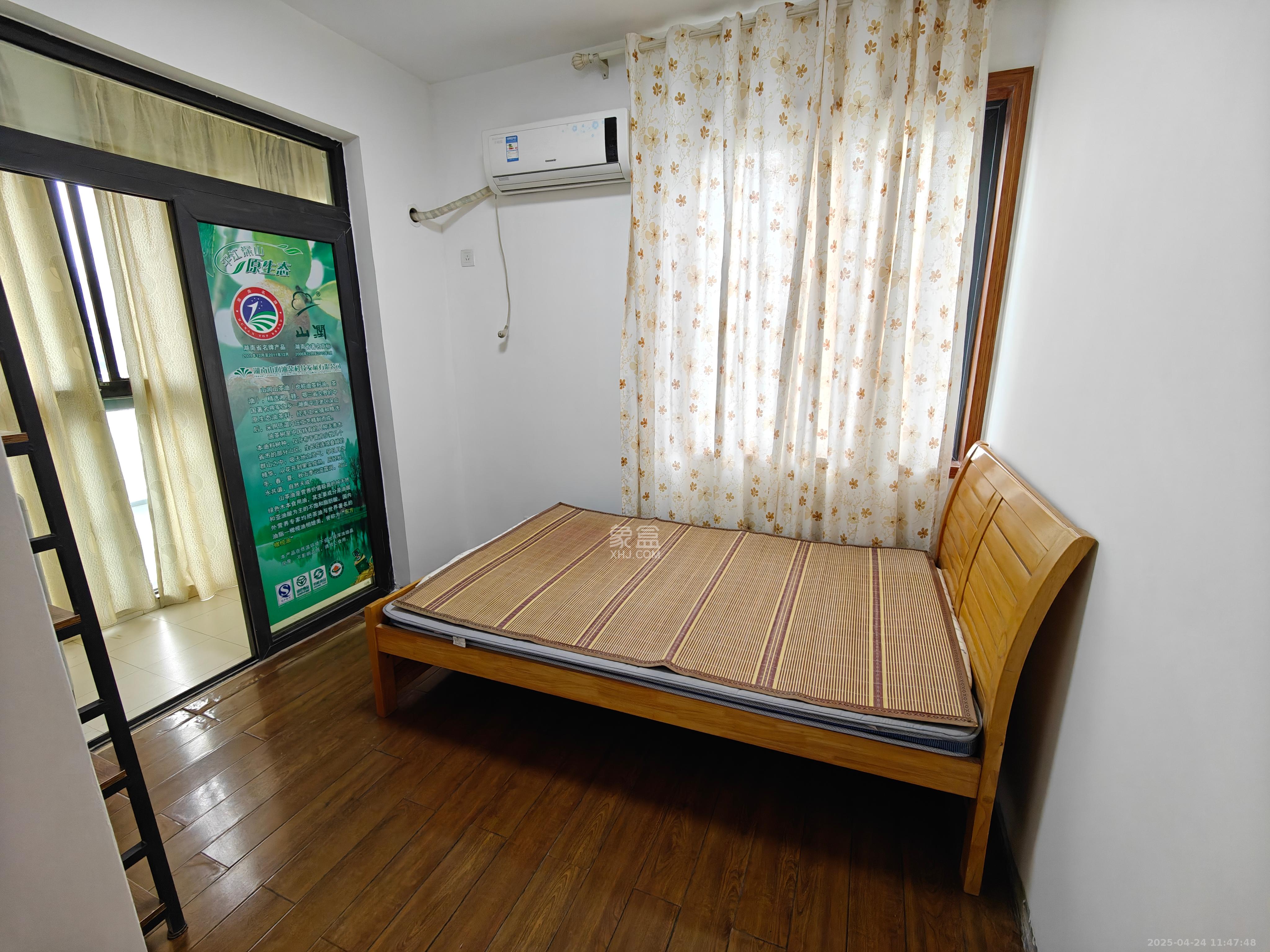 西子湖畔沃府 3室2厅1卫 2400.00元/月 西子湖畔沃府 3室2厅1卫 2400.00元/月室内图