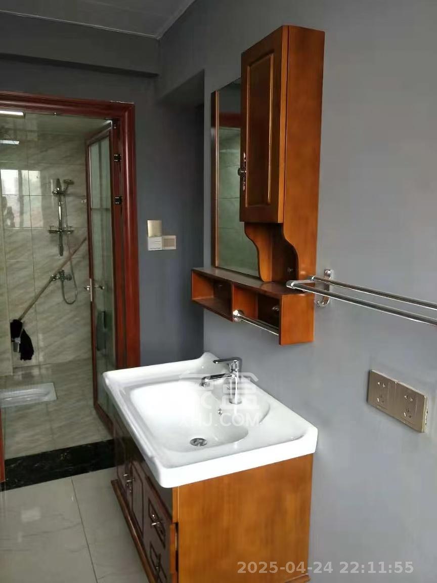 乾源国际  1室1厅1卫    1350.0元/月室内图