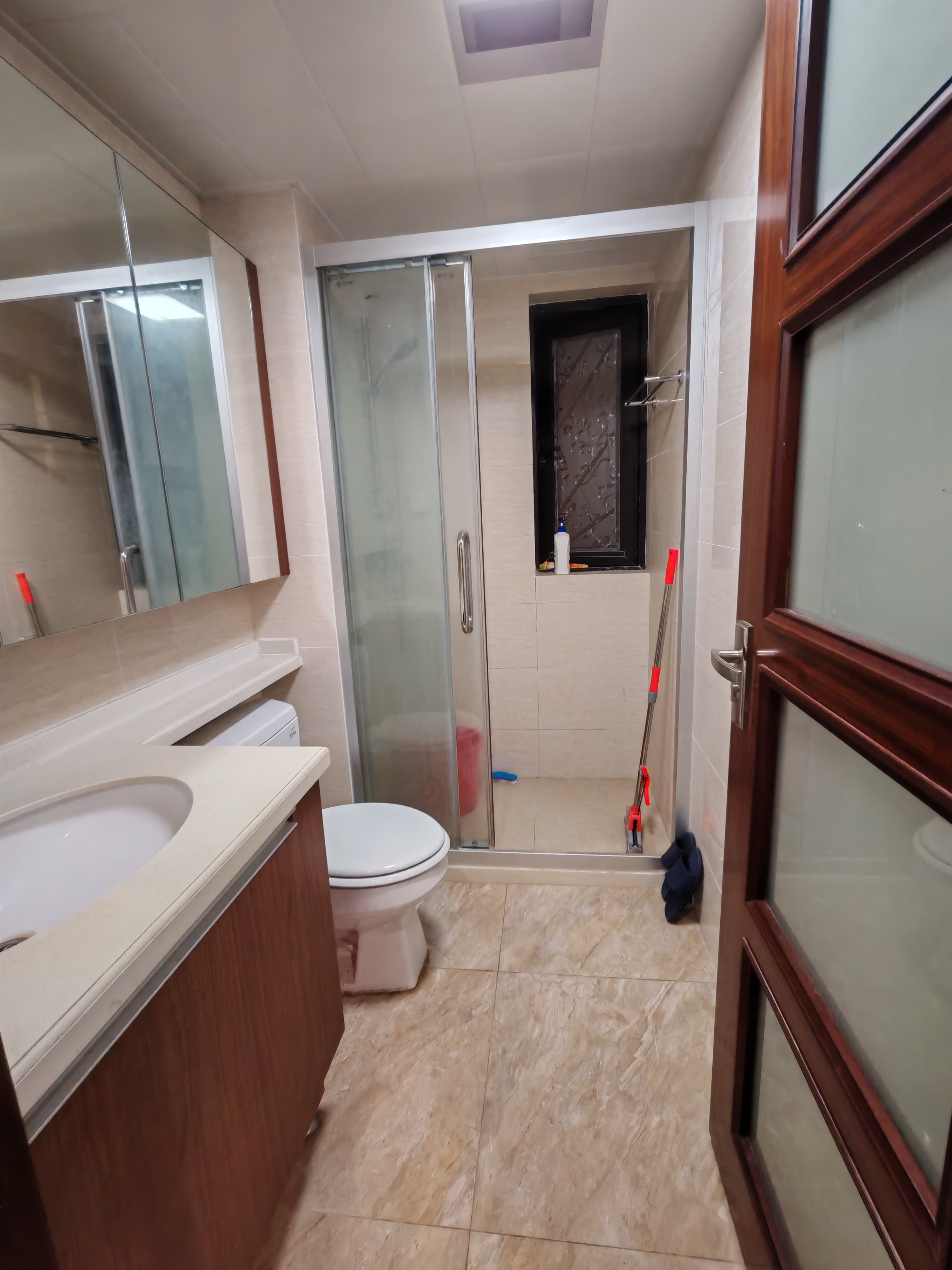 中海锦城 3室2厅2卫 180.0万 中海锦城 3室2厅2卫 180.0万客厅