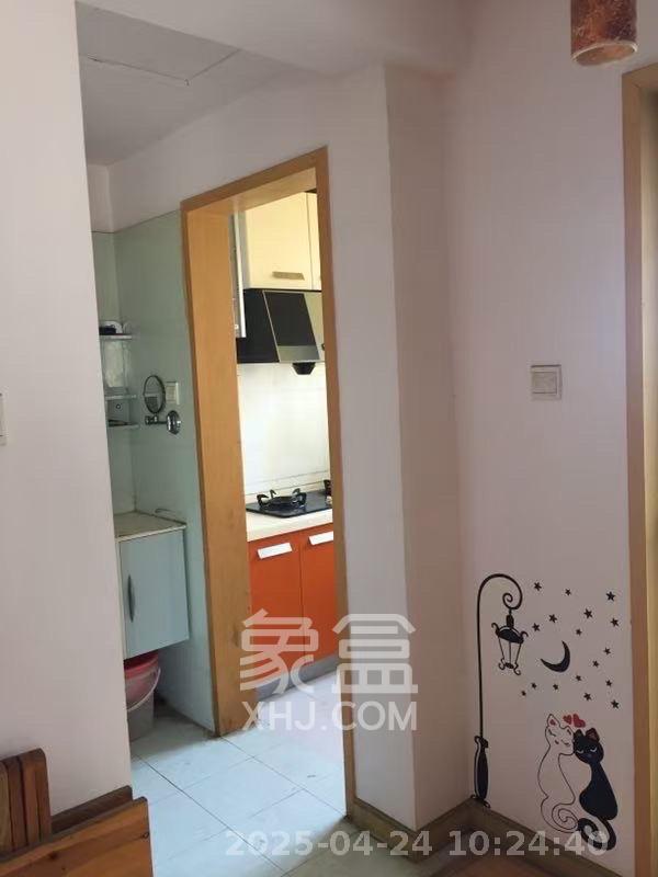 香麓丽舍  1室1厅1卫   1700.00元/月室内图