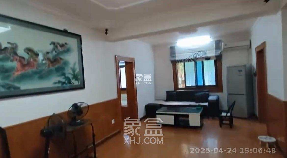 向韶村  1室1厅1卫    2000.0元/月 向韶村  1室1厅1卫    2000.0元/月室内图