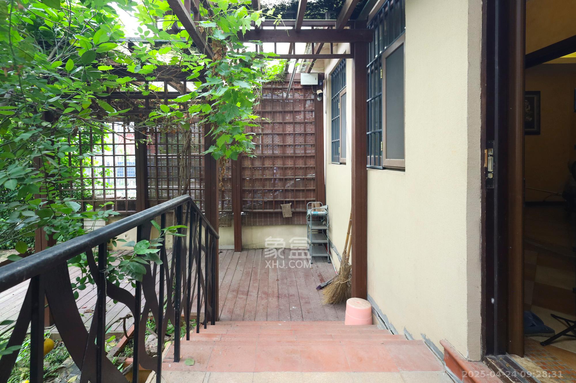 万业巴厘岛 1室0厅0卫 450.0万 万业巴厘岛 1室0厅0卫 450.0万其他