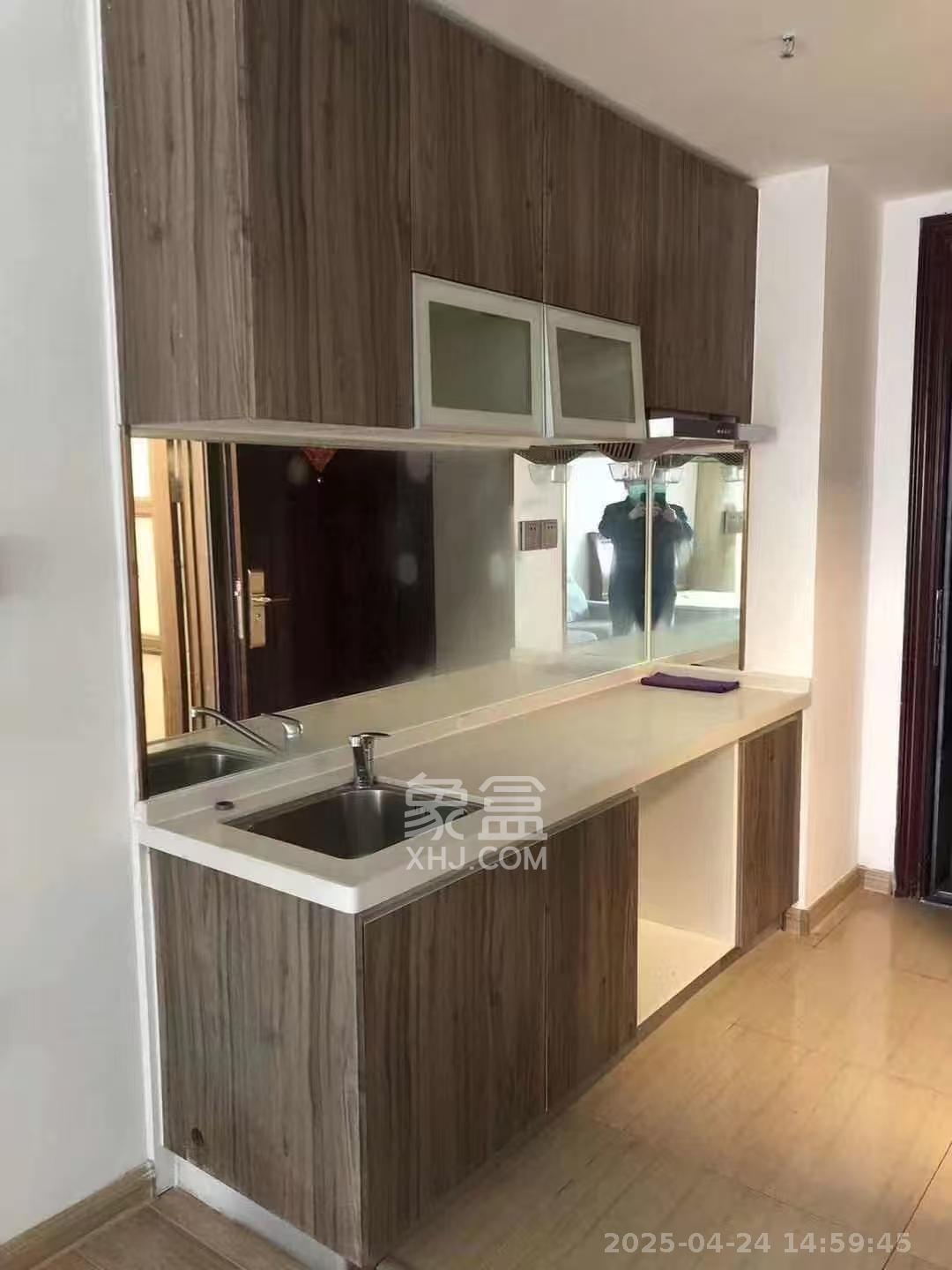 碧桂园星城首府 1室1厅1卫 1300.0元/月 碧桂园星城首府 1室1厅1卫 1300.0元/月室内图