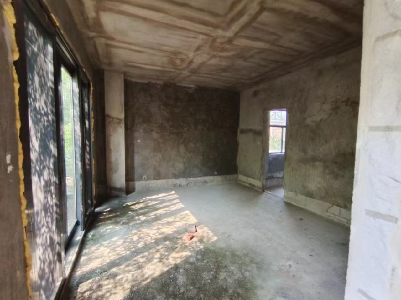 海景壹号 6室2厅4卫 2100.0万 海景壹号 6室2厅4卫 2100.0万客厅