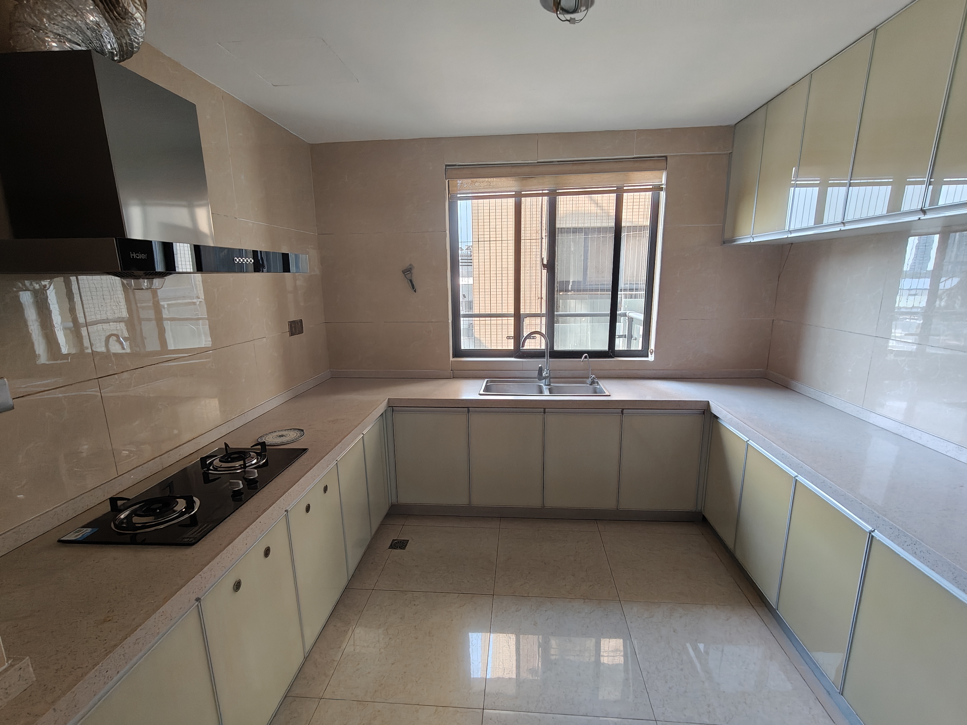 丽晶温泉海景花园二期(丽晶维港、丽晶海景花园) 5室2厅2卫 5500.0元/月 丽晶温泉海景花园二期(丽晶维港、丽晶海景花园) 5室2厅2卫 5500.0元/月户型图