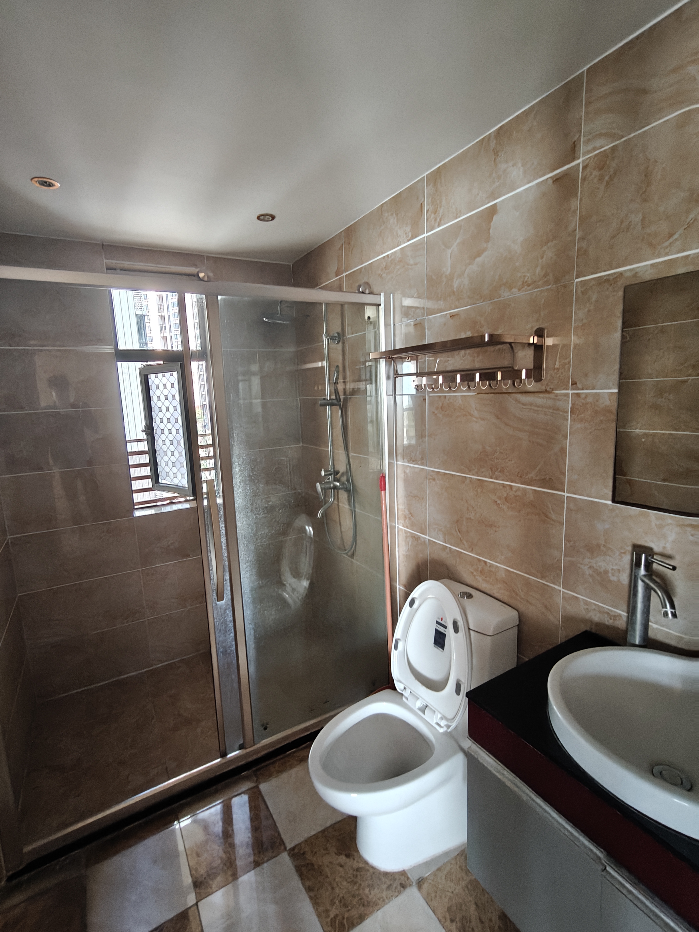 丽晶温泉海景花园二期(丽晶维港、丽晶海景花园) 5室2厅2卫 5500.0元/月 丽晶温泉海景花园二期(丽晶维港、丽晶海景花园) 5室2厅2卫 5500.0元/月户型图