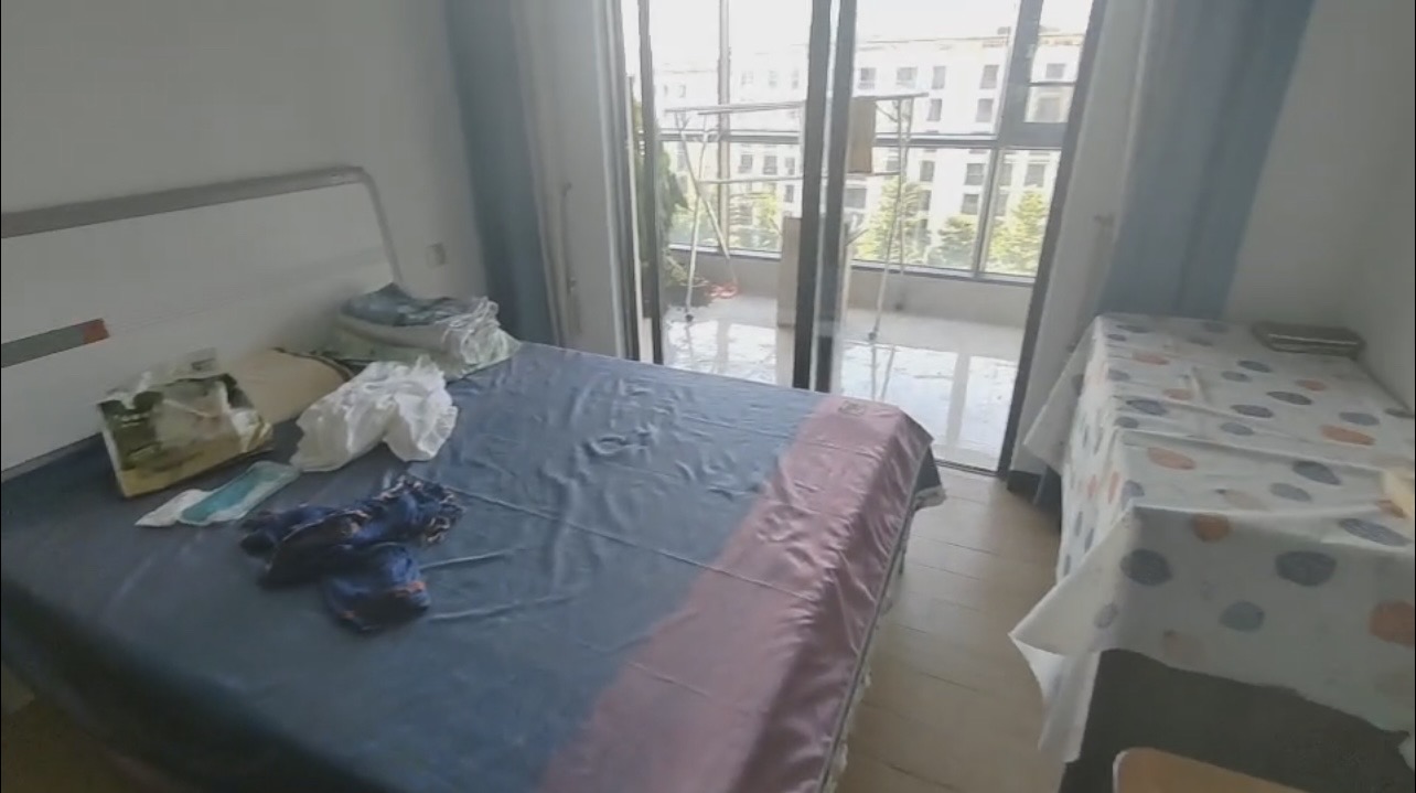 开维生态城  3室2厅2卫    150.0万 开维生态城  3室2厅2卫    150.0万室内图