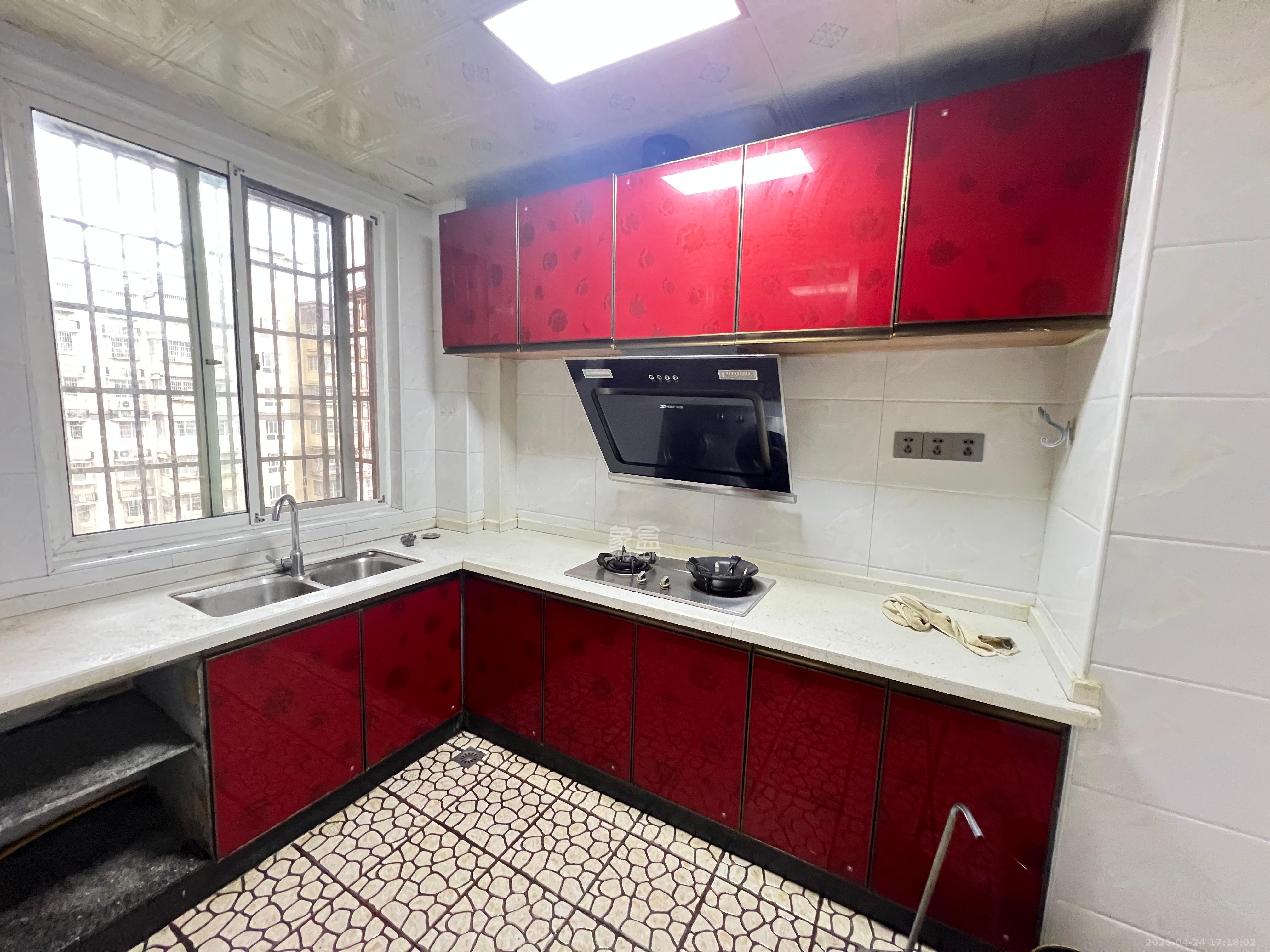 星城新宇黎雅苑 3室2厅2卫 2000.0元/月 星城新宇黎雅苑 3室2厅2卫 2000.0元/月室内图