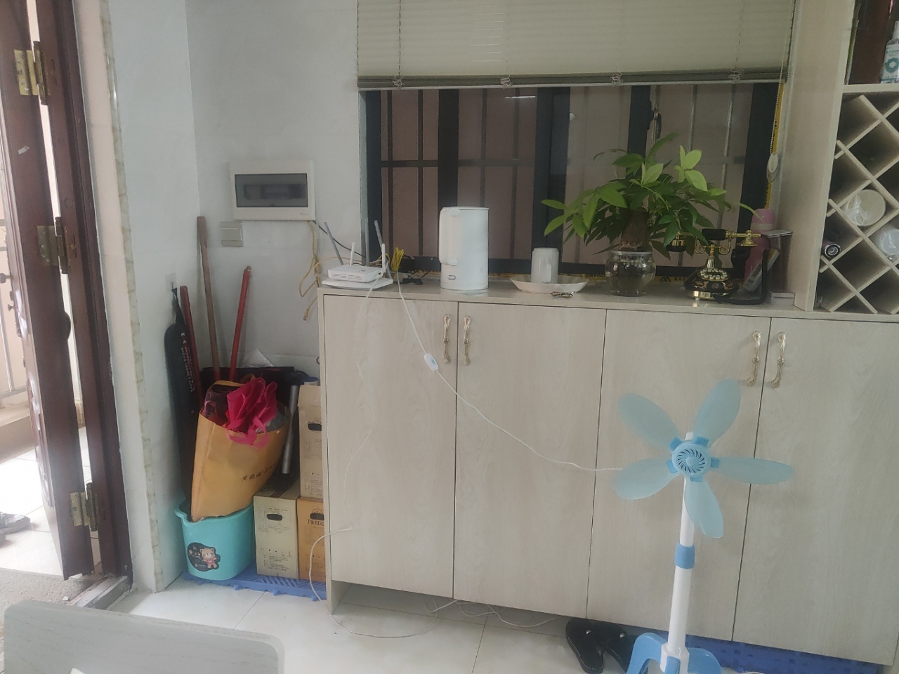 滨江花城  2室1厅1卫    69.0万 滨江花城  2室1厅1卫    69.0万室内图