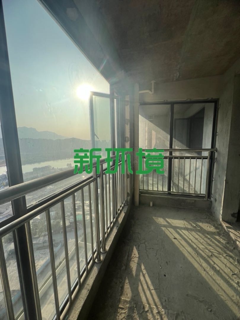 山水印象澜庭 3室2厅2卫 85.0万 山水印象澜庭 3室2厅2卫 85.0万客厅