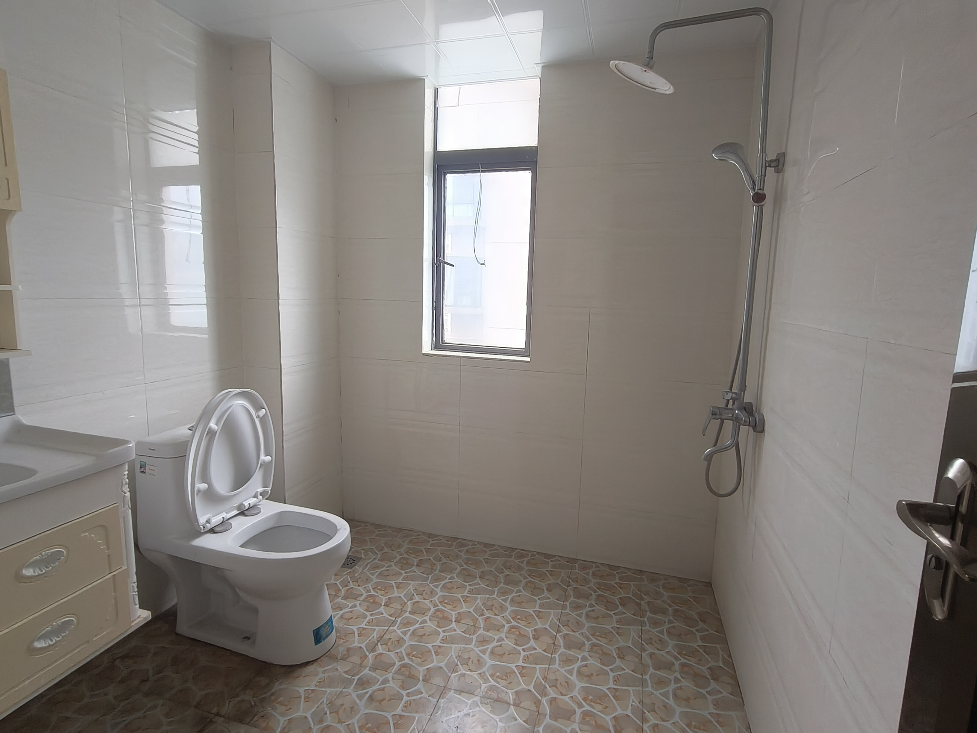 天门壹号 3室2厅2卫 2000.0元/月 天门壹号 3室2厅2卫 2000.0元/月室内图