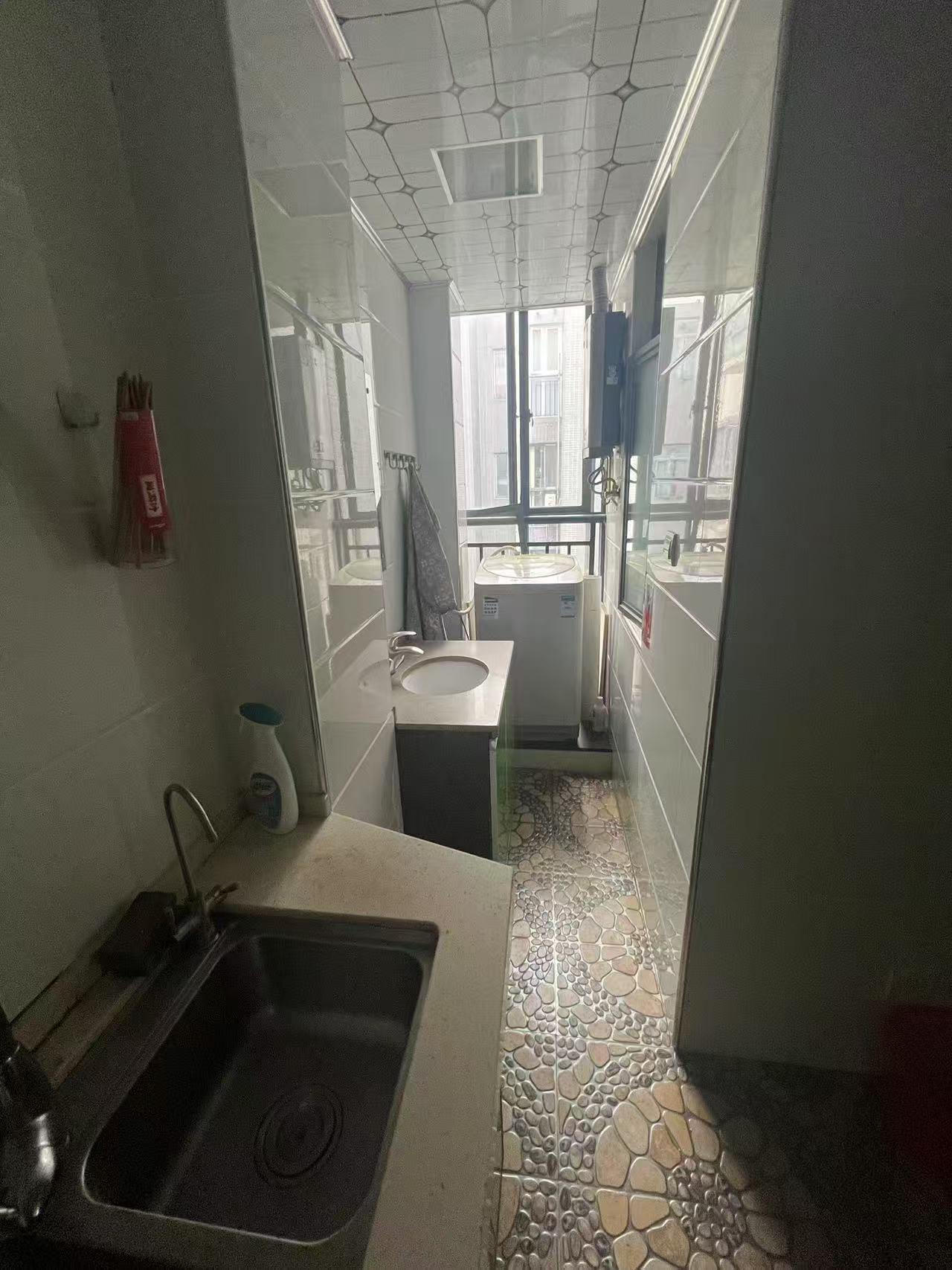 愉景湾东域  3室1厅1卫   1600.00元/月室内图