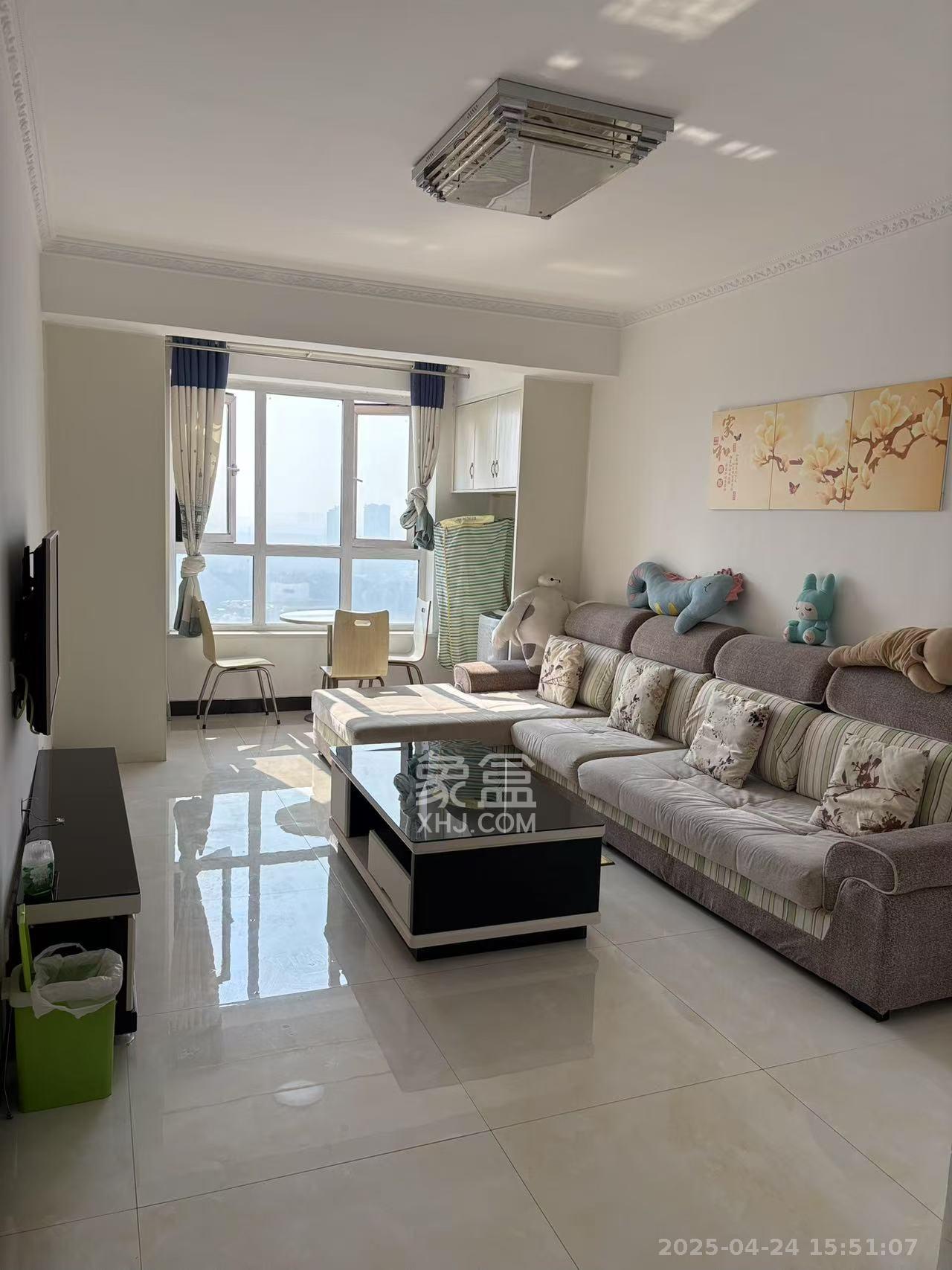 金地三千府(金地湖山樾、金地自在城) 2室2厅1卫 1400.0元/月 金地三千府(金地湖山樾、金地自在城) 2室2厅1卫 1400.0元/月室内图