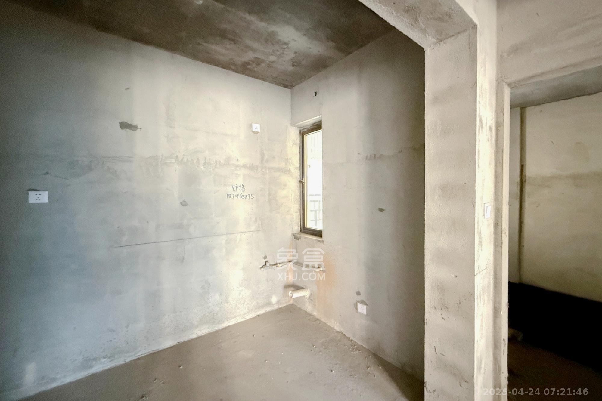 澳海谷山府 4室2厅2卫 76.0万 澳海谷山府 4室2厅2卫 76.0万其他