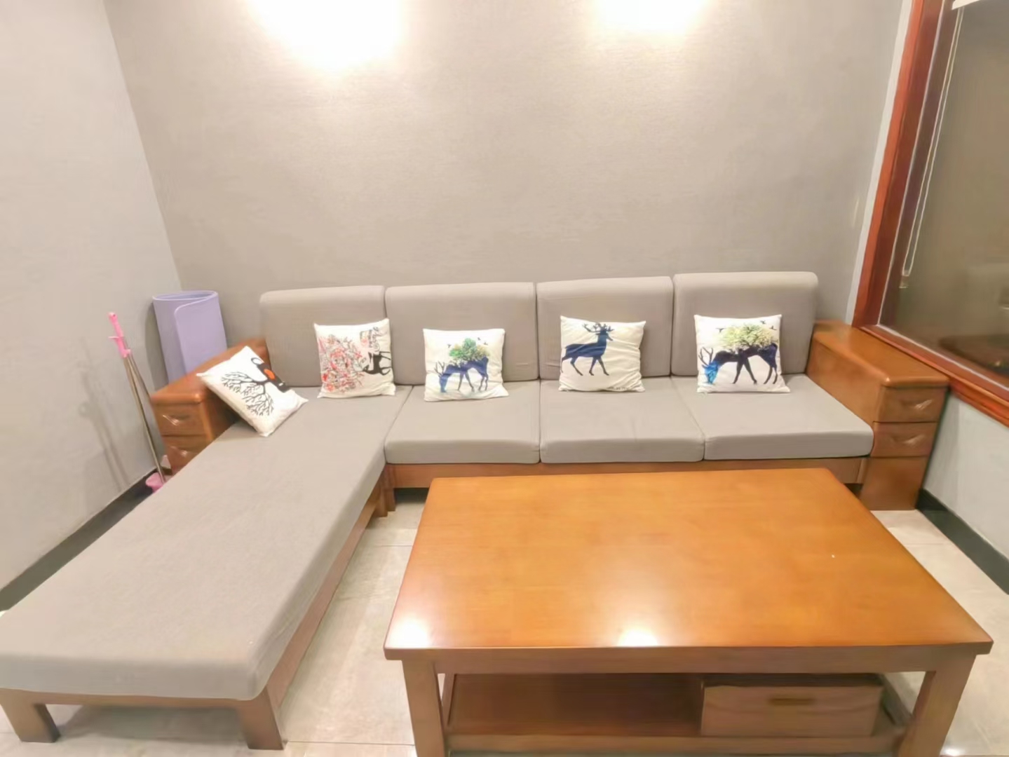 江岸公馆  1室1厅1卫    1600.0元/月 江岸公馆  1室1厅1卫    1600.0元/月室内图