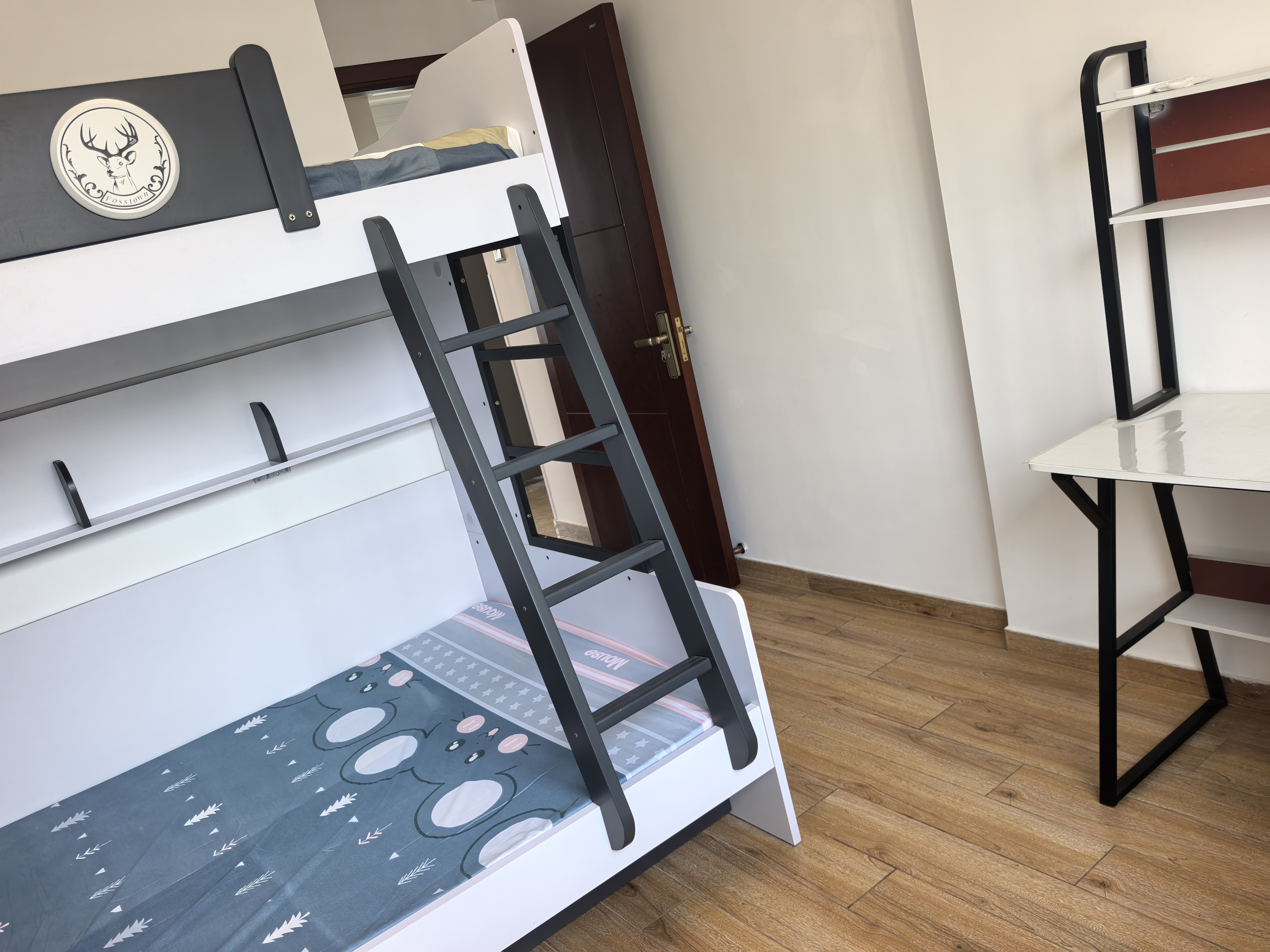 星华海岸城三期 2室2厅1卫 2400.0元/月 星华海岸城三期 2室2厅1卫 2400.0元/月室内图