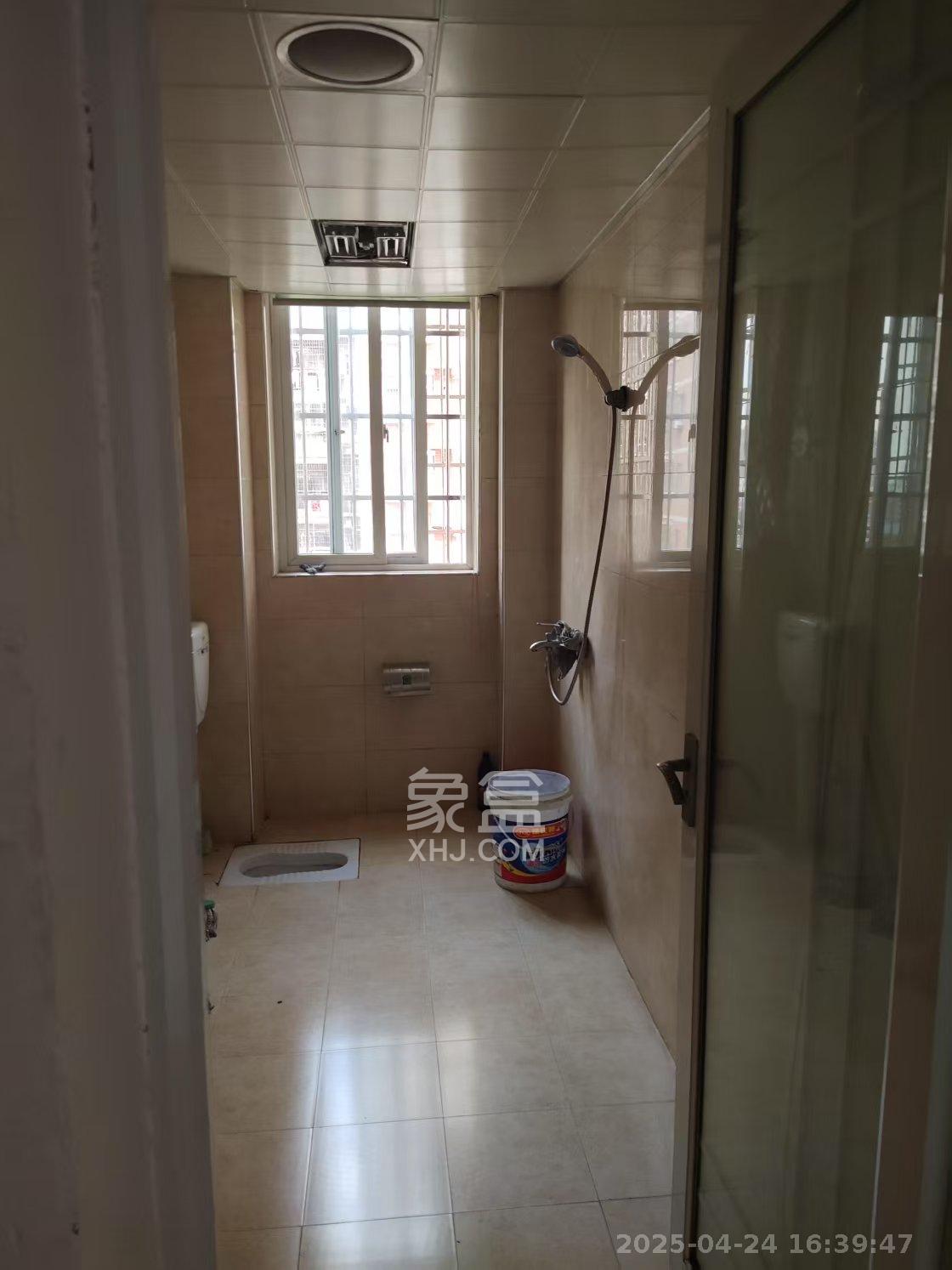 星城国际  3室2厅2卫    1500.0元/月室内图