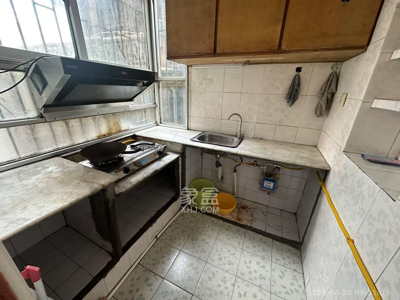 吉景小区 2室2厅1卫 1600.0元/月 吉景小区 2室2厅1卫 1600.0元/月室内图