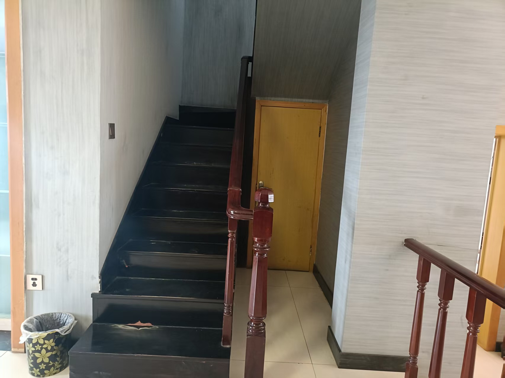 丽景雅苑  4室2厅3卫   65.80万室内图