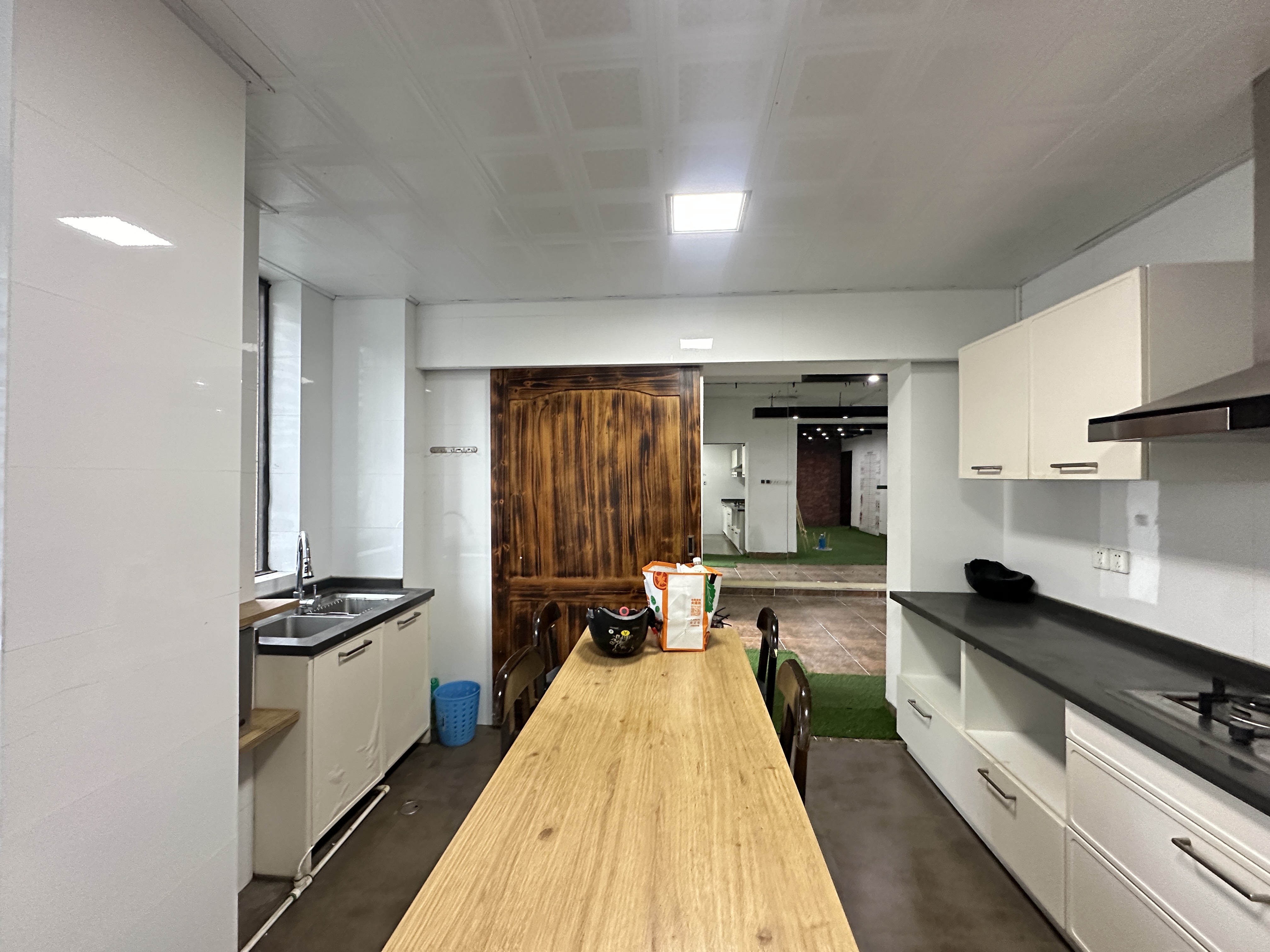 国兴城(C区) 5室2厅3卫 6000.0元/月 国兴城(C区) 5室2厅3卫 6000.0元/月室内图