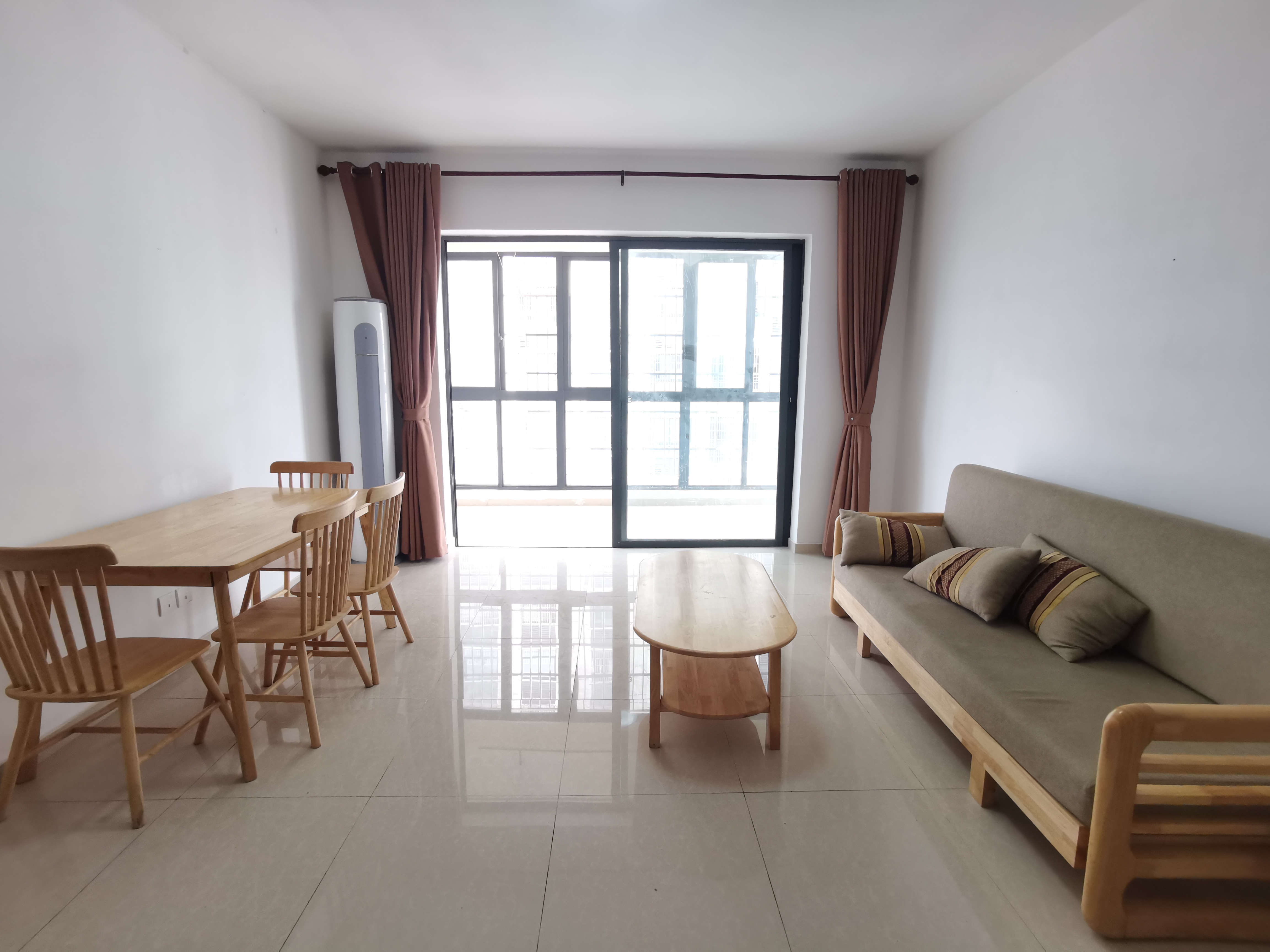 道客和悦嘉园 5室2厅2卫 3800.0元/月 道客和悦嘉园 5室2厅2卫 3800.0元/月室内图