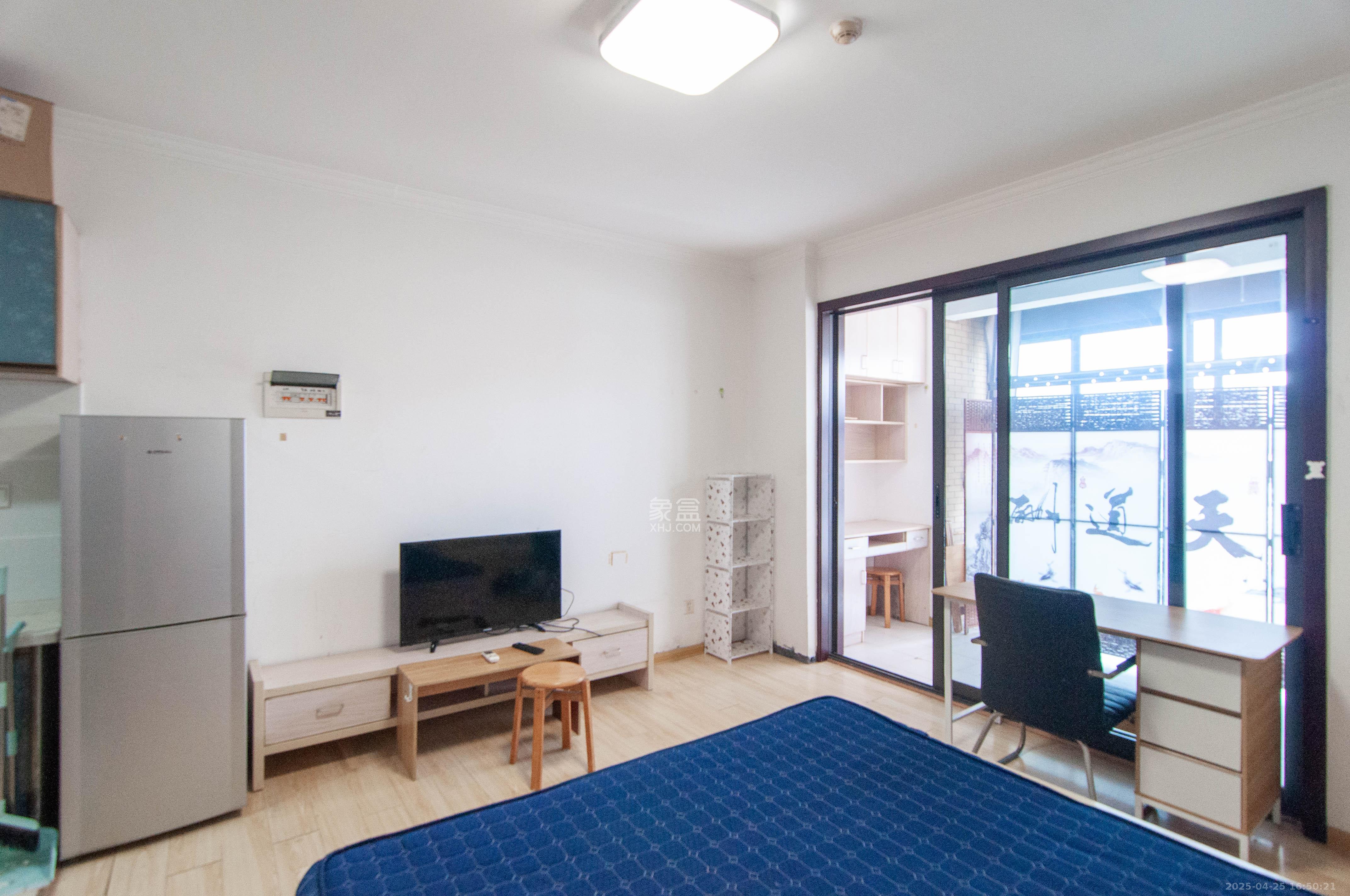 中一九骏(枫桥苑) 1室1厅1卫 30.0万 中一九骏(枫桥苑) 1室1厅1卫 30.0万客厅