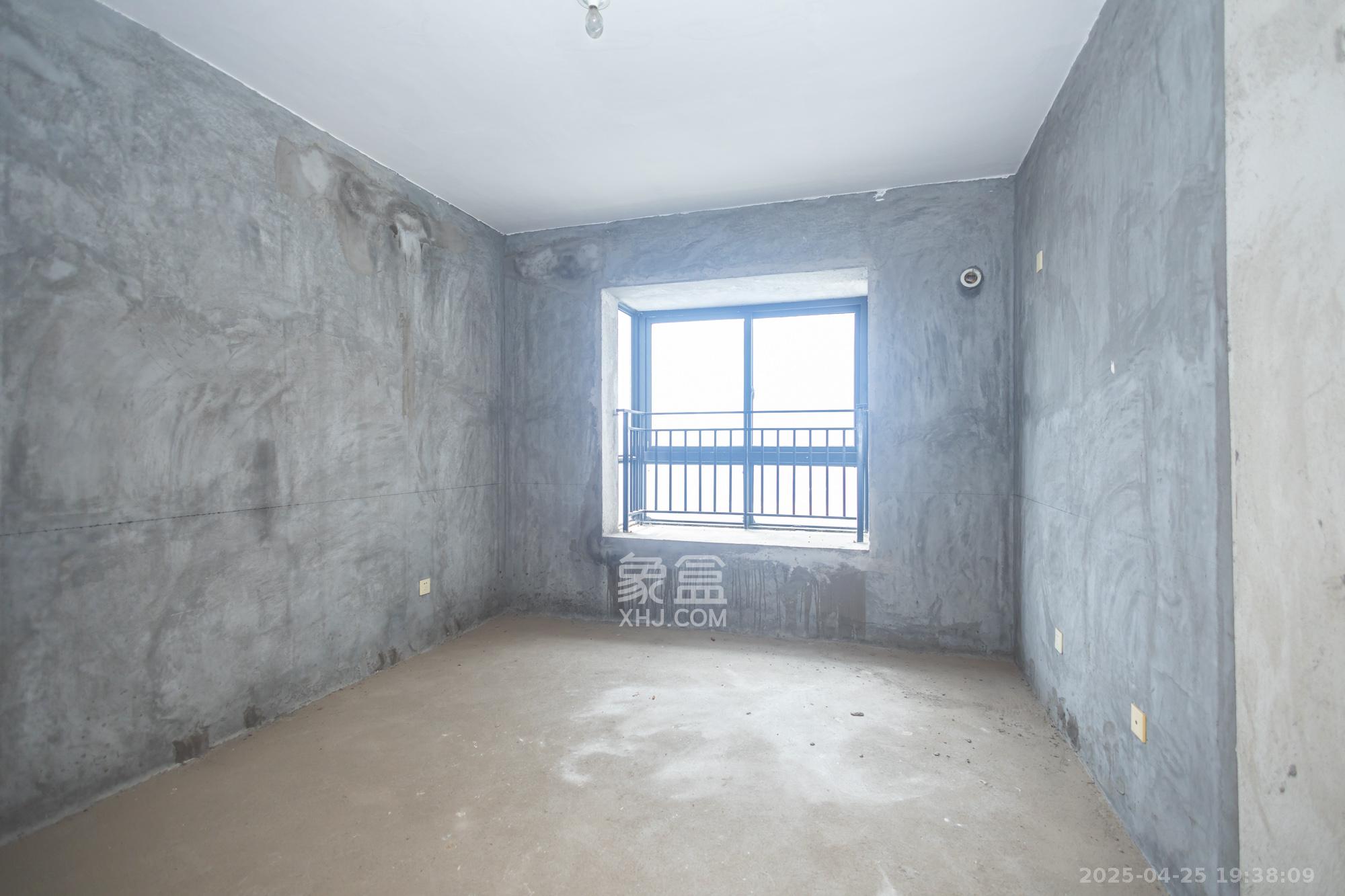 尚都花园城  4室2厅2卫    62.0万卧室