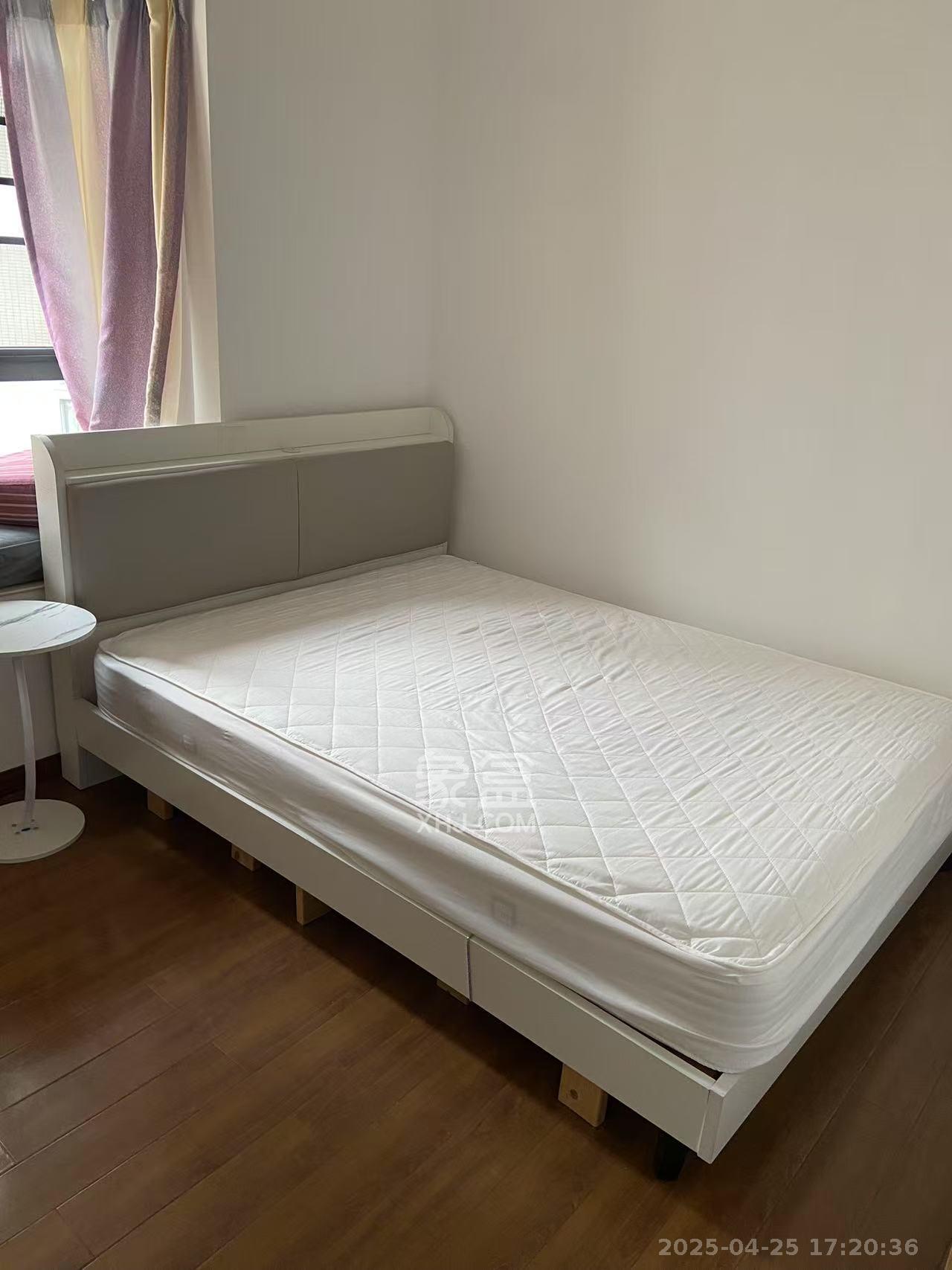 金侨书香庭苑  1室2厅1卫   1600.00元/月室内图