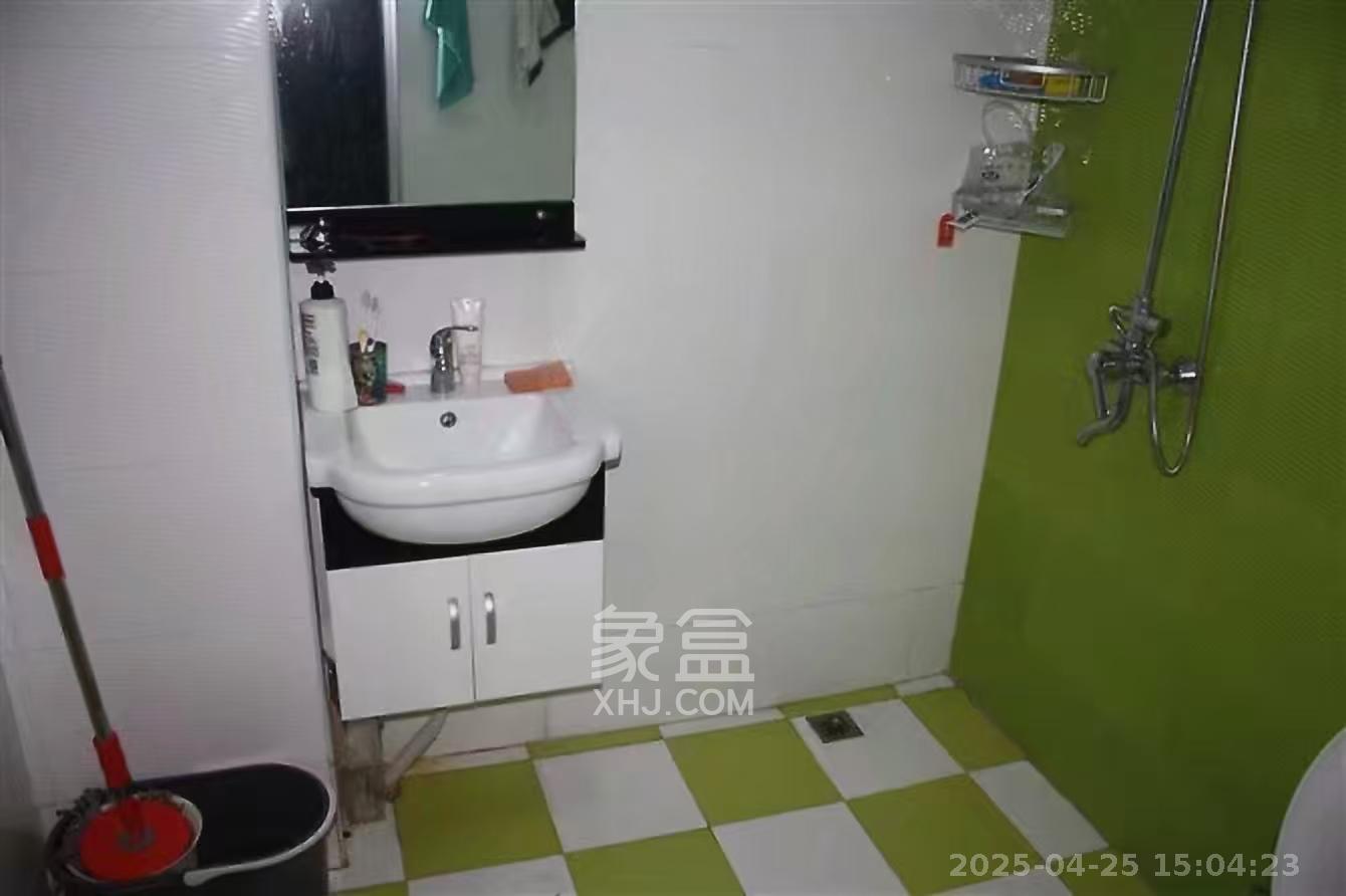 建鑫二期  4室2厅1卫   65.00万室内图