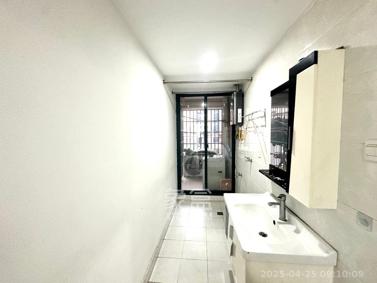 才子嘉都 3室2厅2卫 2500.0元/月 才子嘉都 3室2厅2卫 2500.0元/月室内图