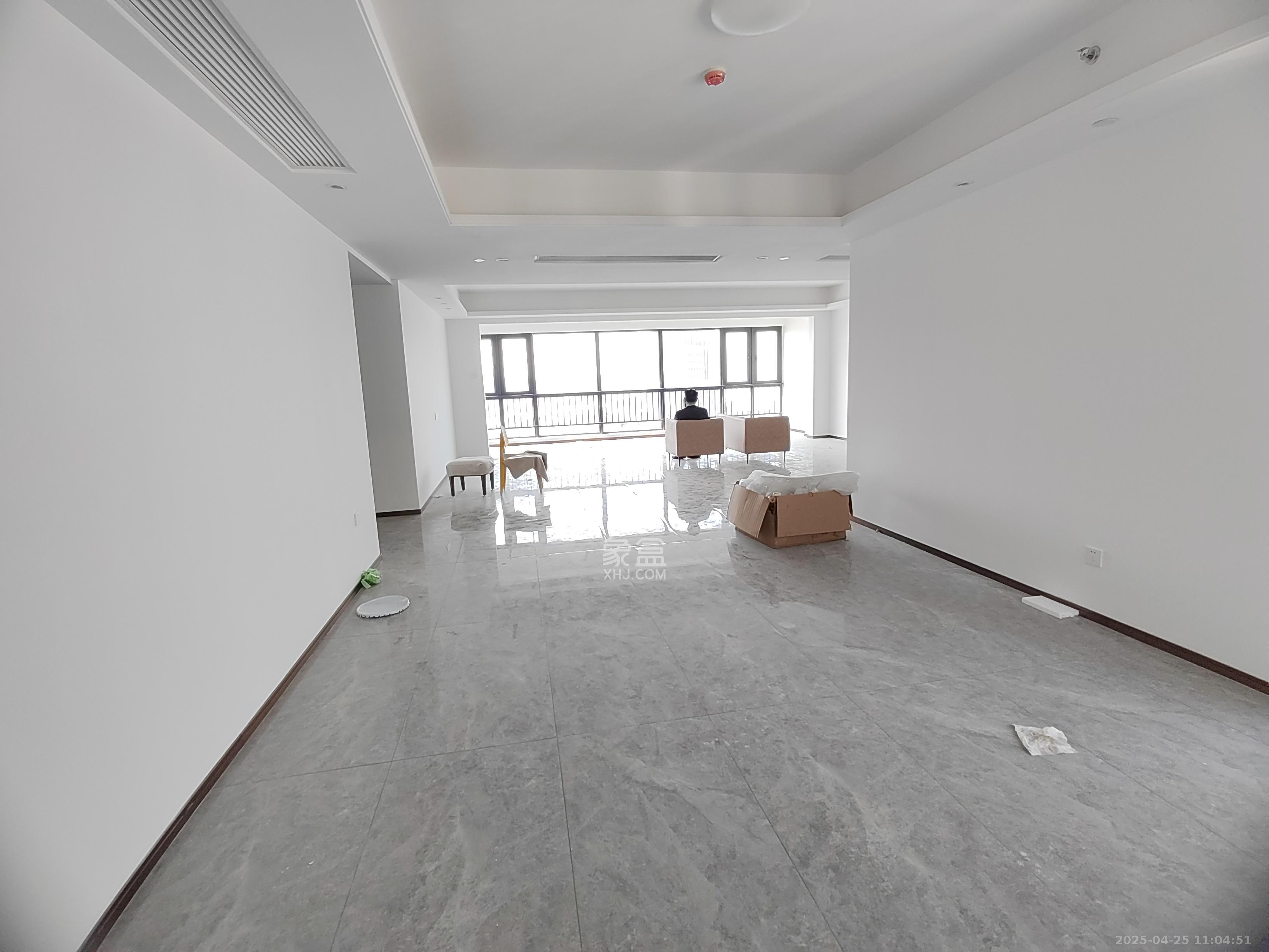 滨江府1913 4室2厅3卫 12000.0元/月 滨江府1913 4室2厅3卫 12000.0元/月室内图