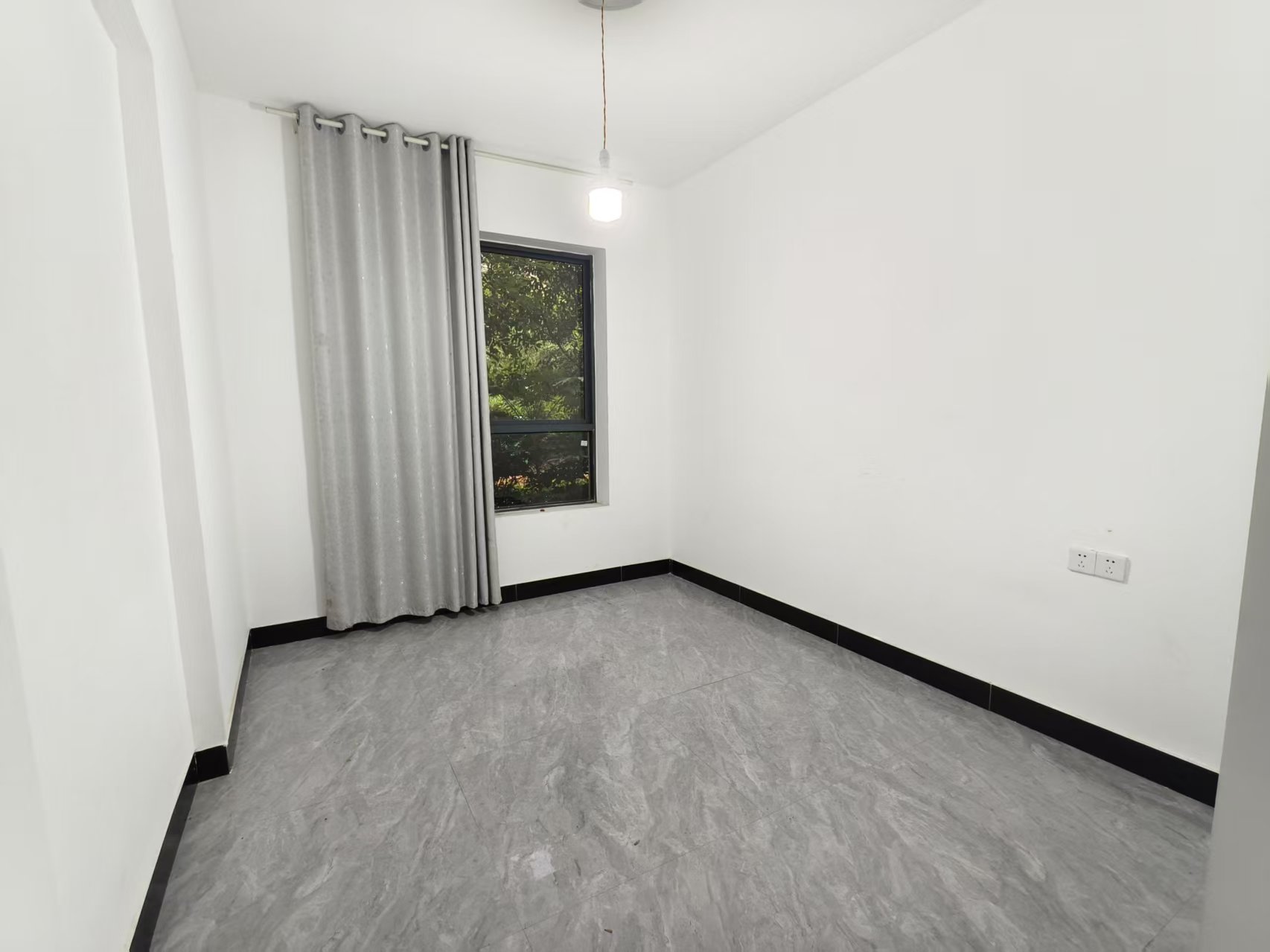 玫瑰御园 4室2厅3卫 128.0万 玫瑰御园 4室2厅3卫 128.0万室内图