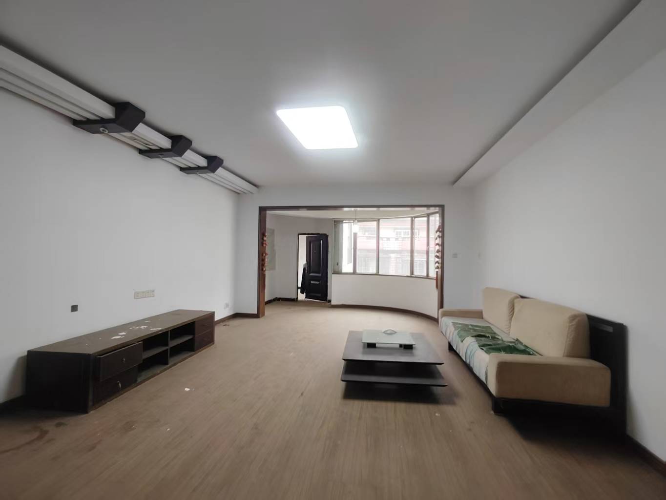 株洲华苑小区 1室2厅1卫 62.0万 株洲华苑小区 1室2厅1卫 62.0万室内图