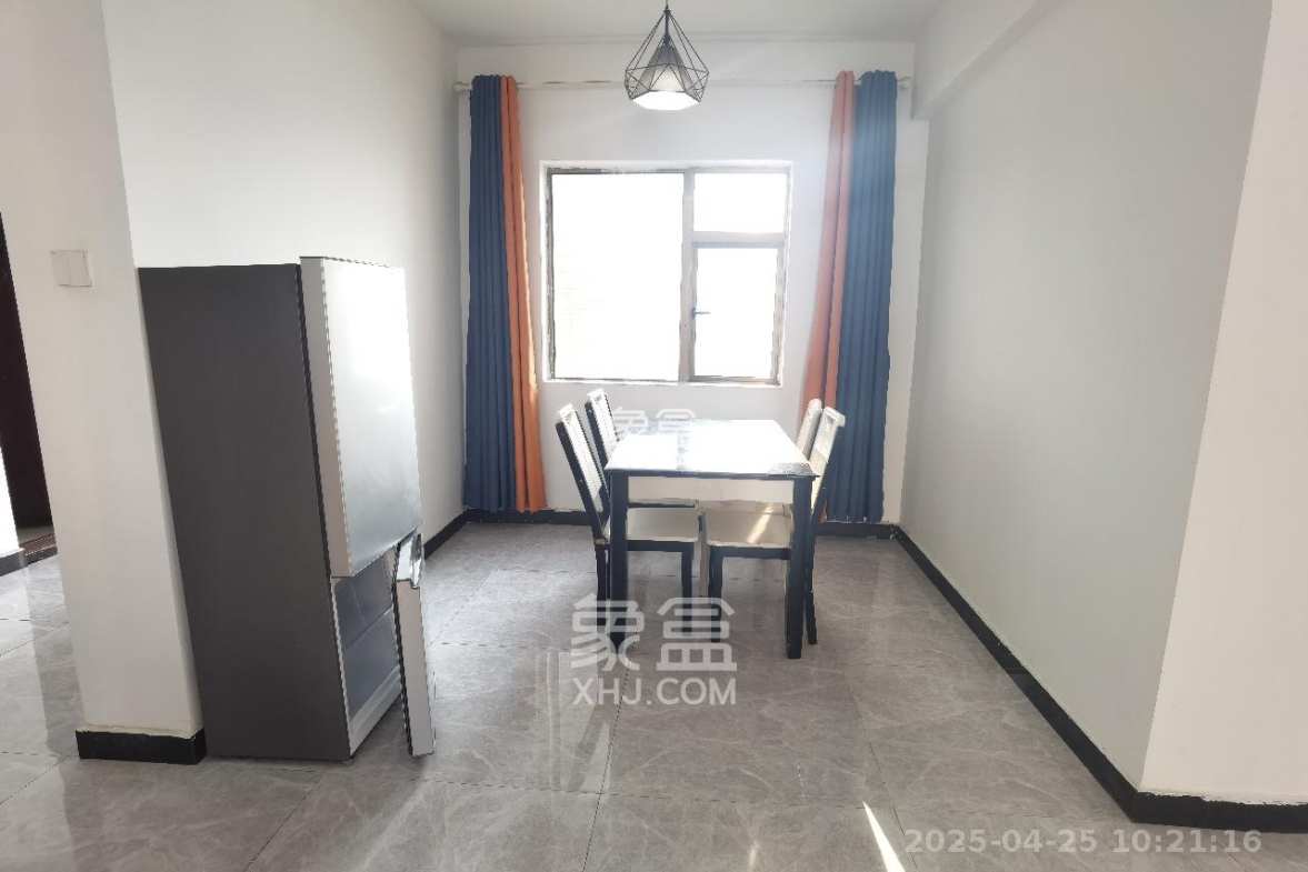 江山帝景哈佛  3室2厅2卫    2700.0元/月 江山帝景哈佛  3室2厅2卫    2700.0元/月室内图1