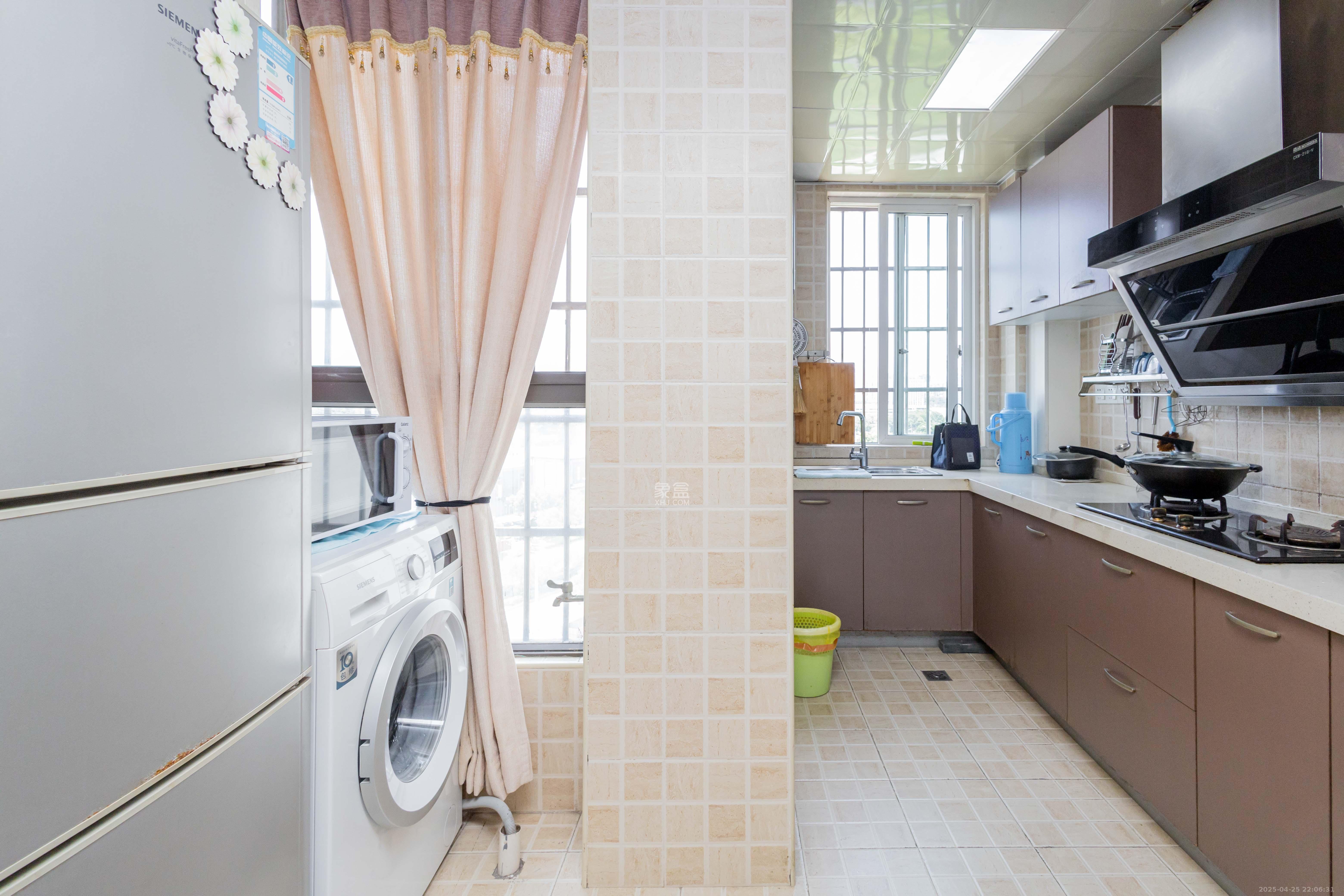 星城福邸(雄天朗郡) 3室2厅2卫 90.0万 星城福邸(雄天朗郡) 3室2厅2卫 90.0万厨房