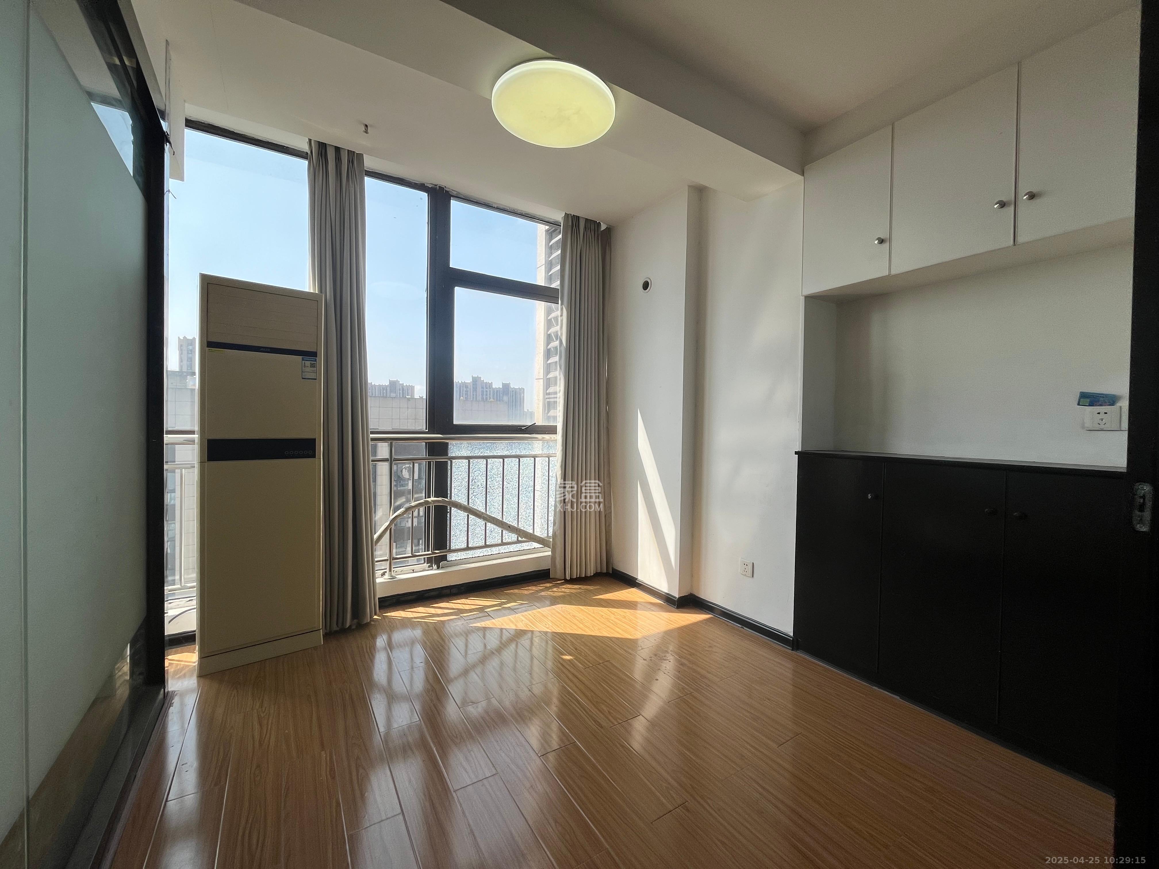 乐尚城 1室1厅1卫 3500.0元/月 乐尚城 1室1厅1卫 3500.0元/月室内图