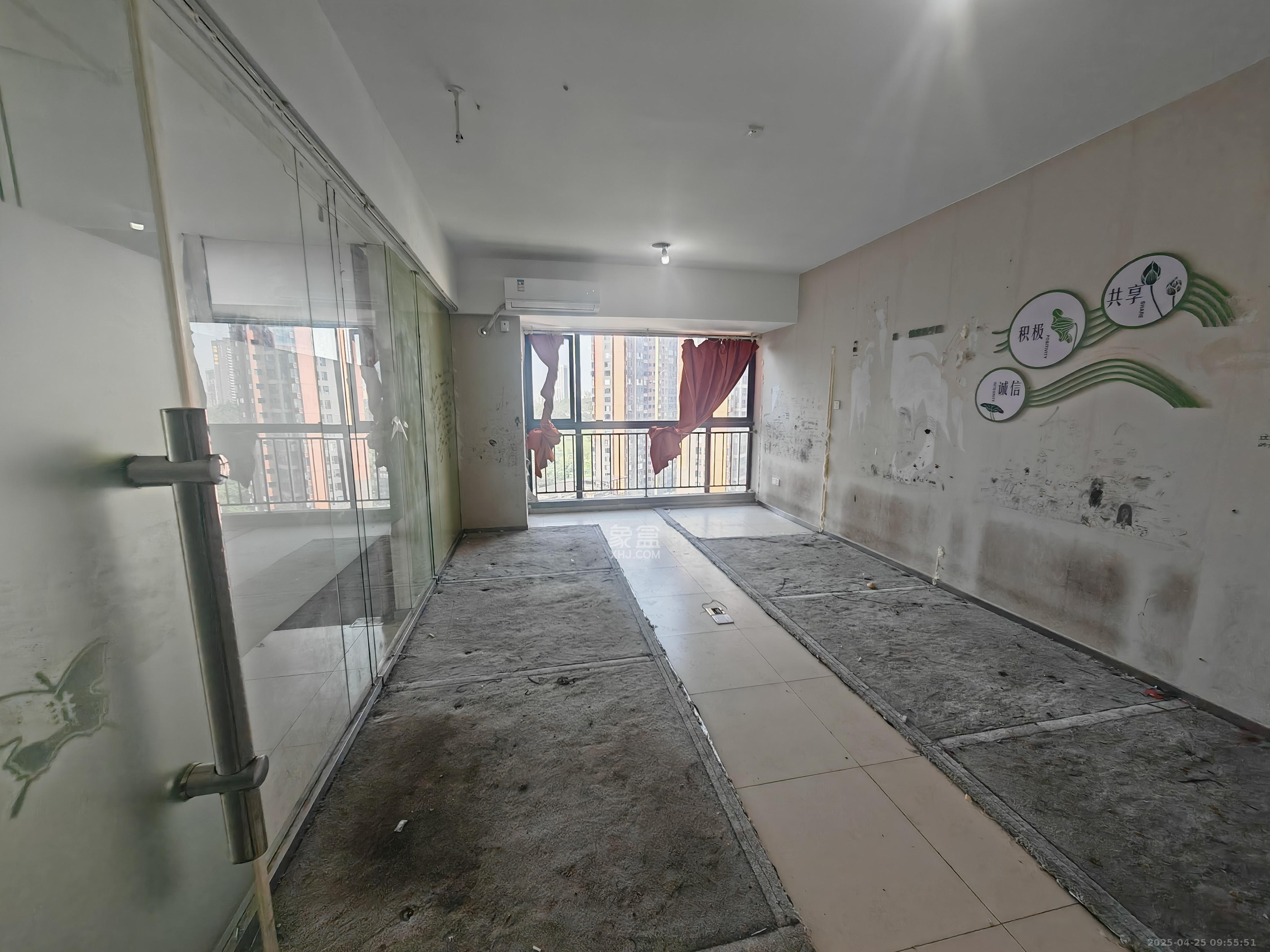 京武浪琴山一、二期 2室1厅1卫 1500.0元/月 京武浪琴山一、二期 2室1厅1卫 1500.0元/月室内图