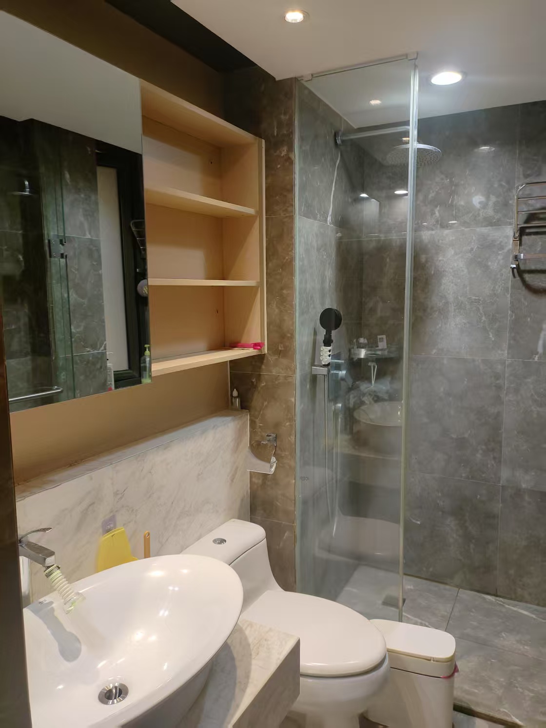 天鹅湾  2室2厅1卫    215.0万 天鹅湾  2室2厅1卫    215.0万室内图