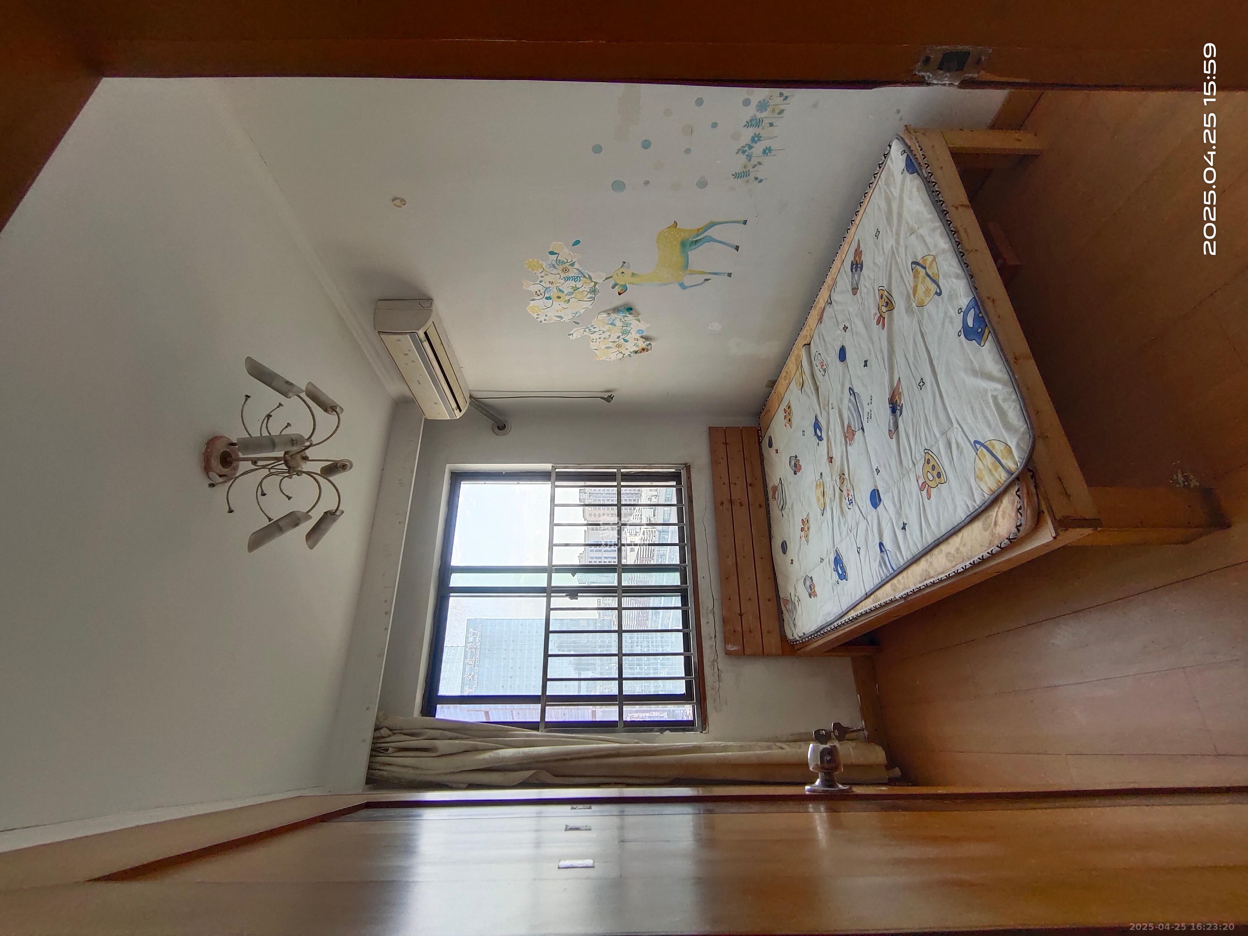 芙蓉广场农行单位宿舍  3室1厅1卫   2800.00元/月室内图