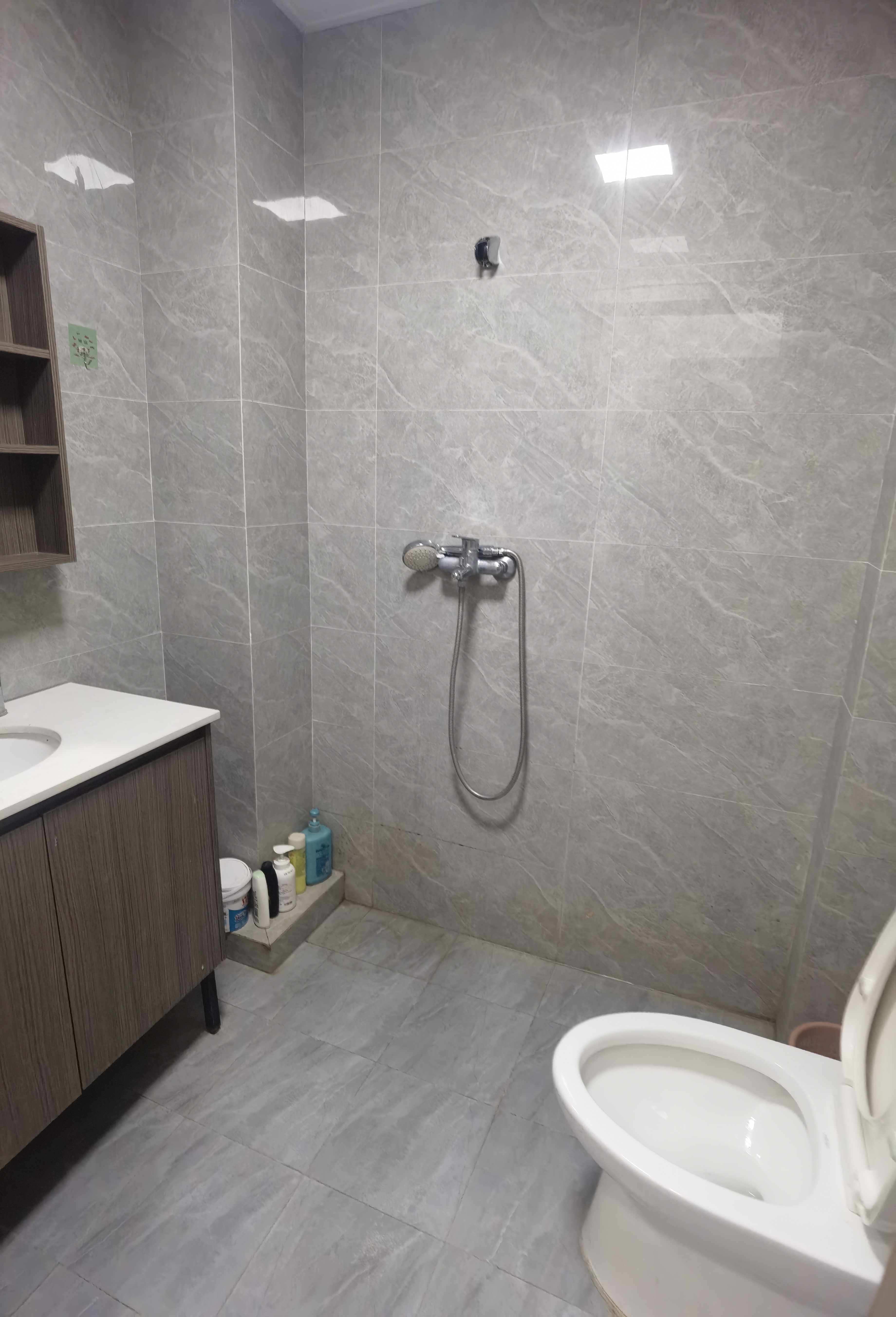 福天华府 1室0厅0卫 1200.0元/月 福天华府 1室0厅0卫 1200.0元/月室内图