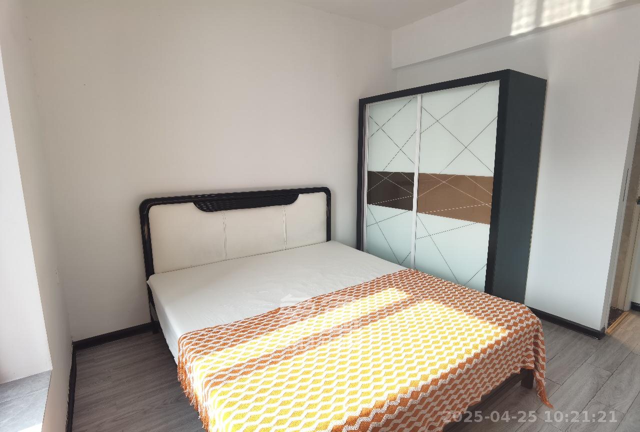 江山帝景哈佛  3室2厅2卫    2700.0元/月 江山帝景哈佛  3室2厅2卫    2700.0元/月室内图