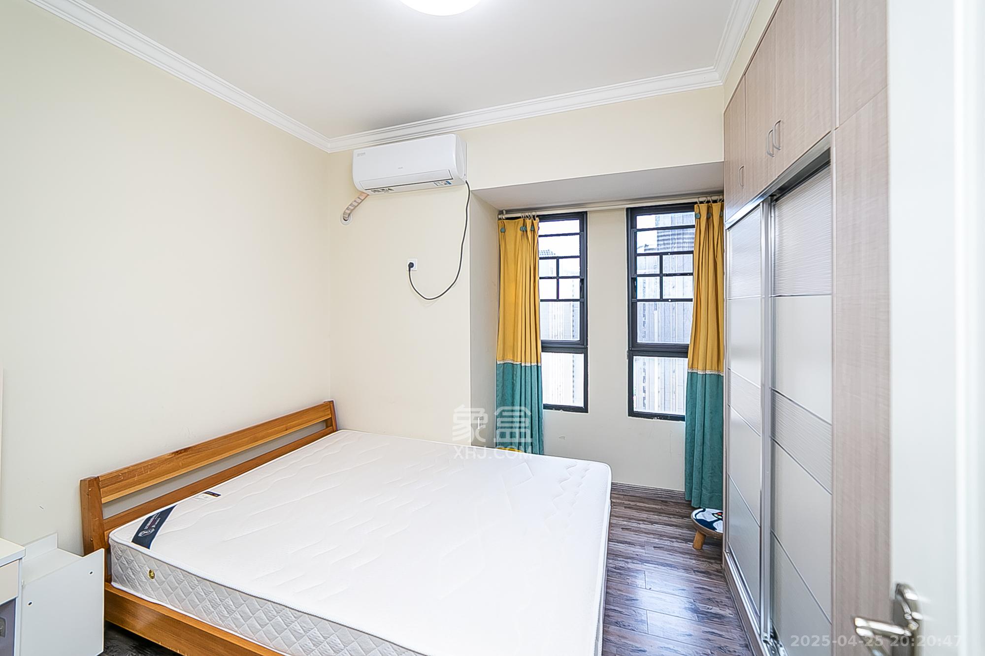 天鸿天府(天鸿中央大院)  2室1厅1卫    60.0万 天鸿天府(天鸿中央大院)  2室1厅1卫    60.0万卧室